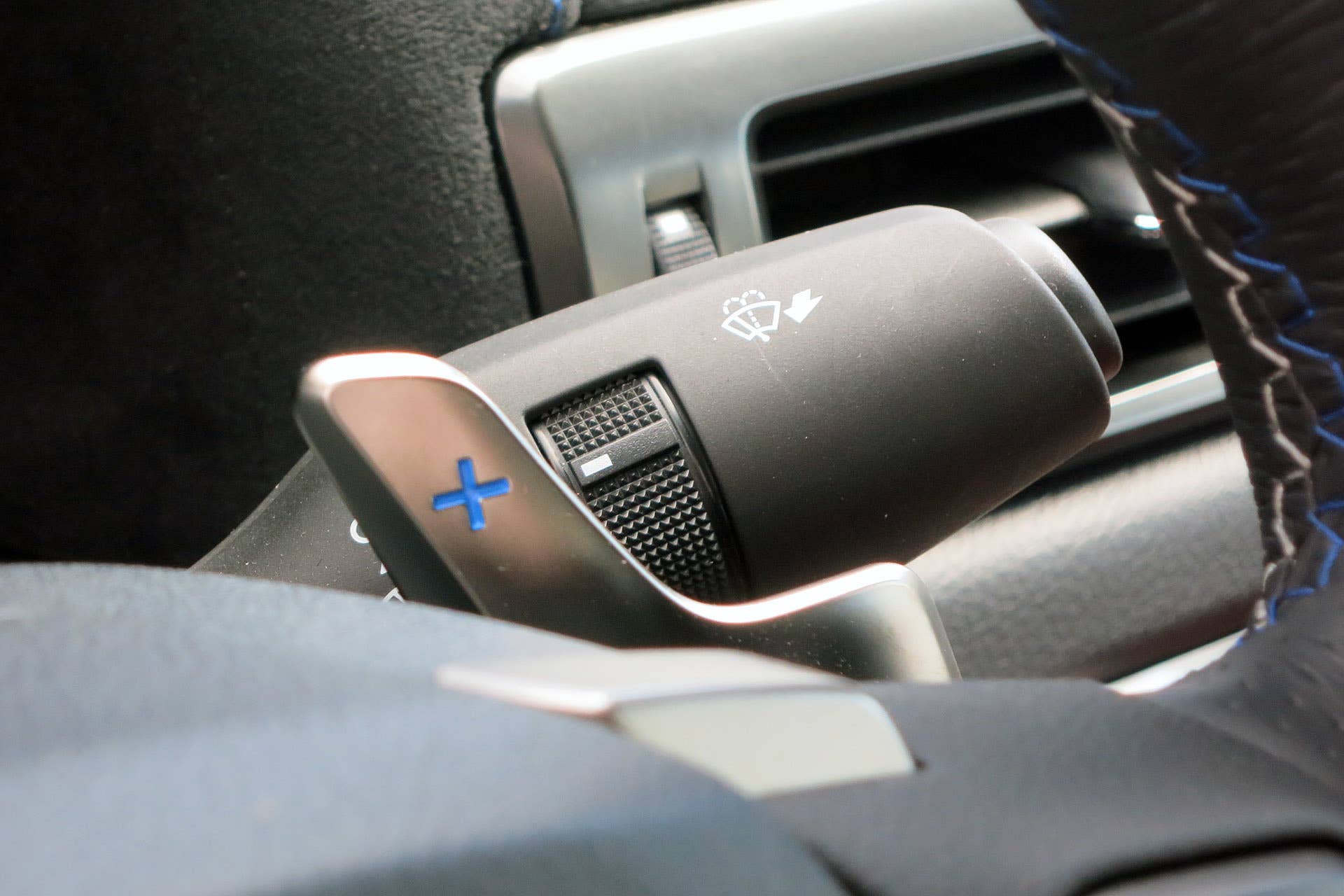 2016 Lexus GS F paddle shifter