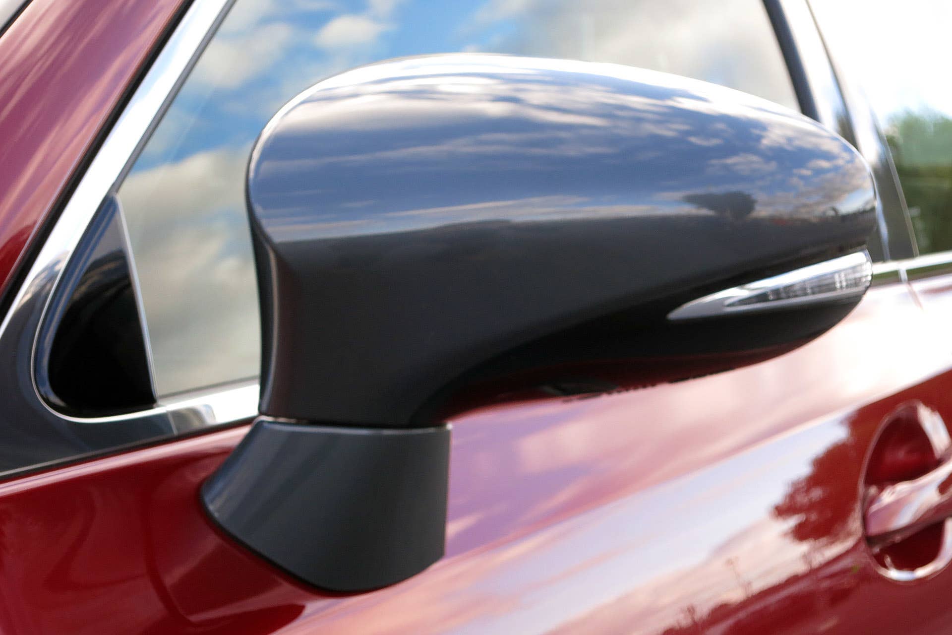 2016 Lexus GS F side mirror