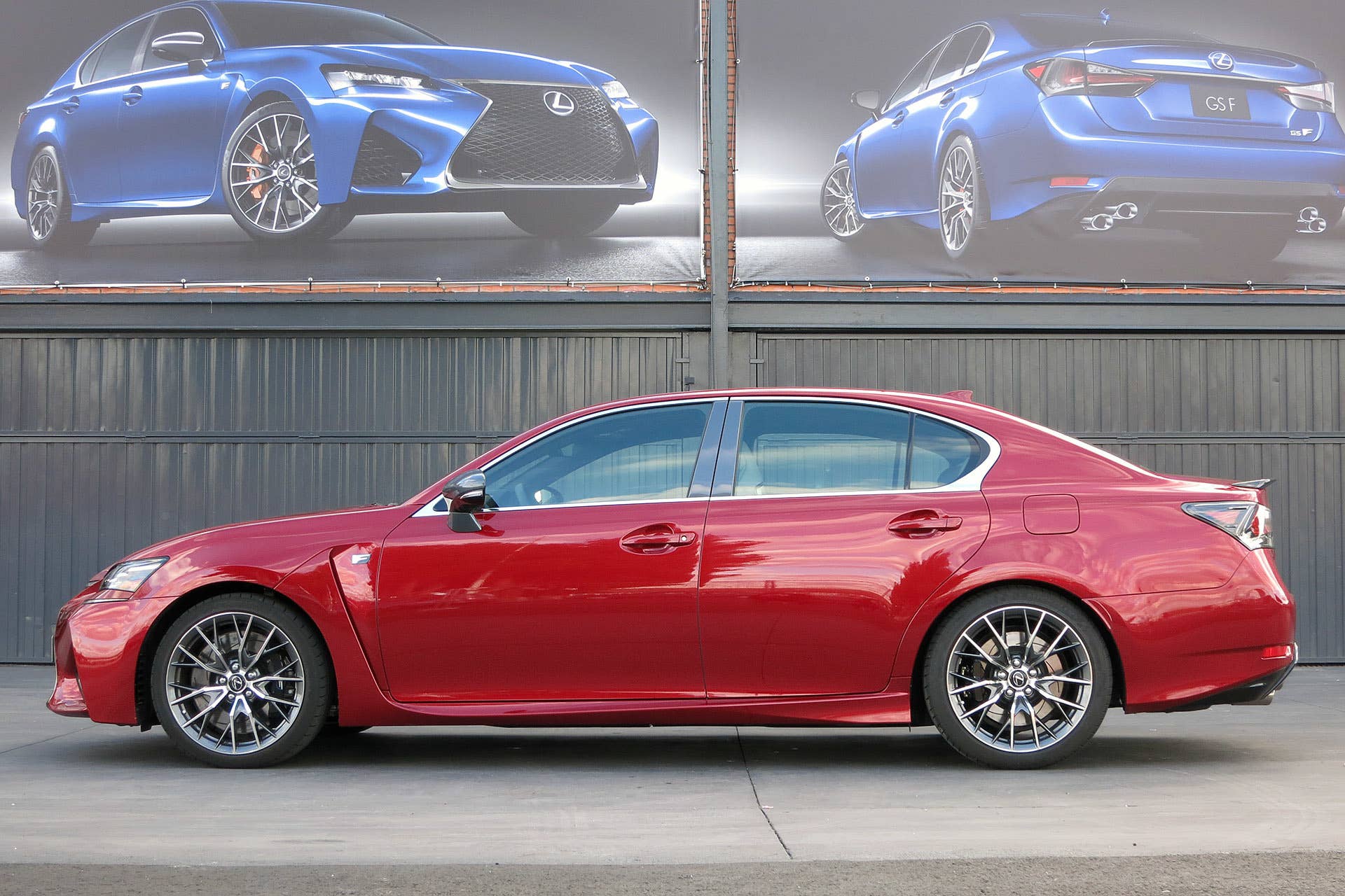 2016 Lexus GS F side view