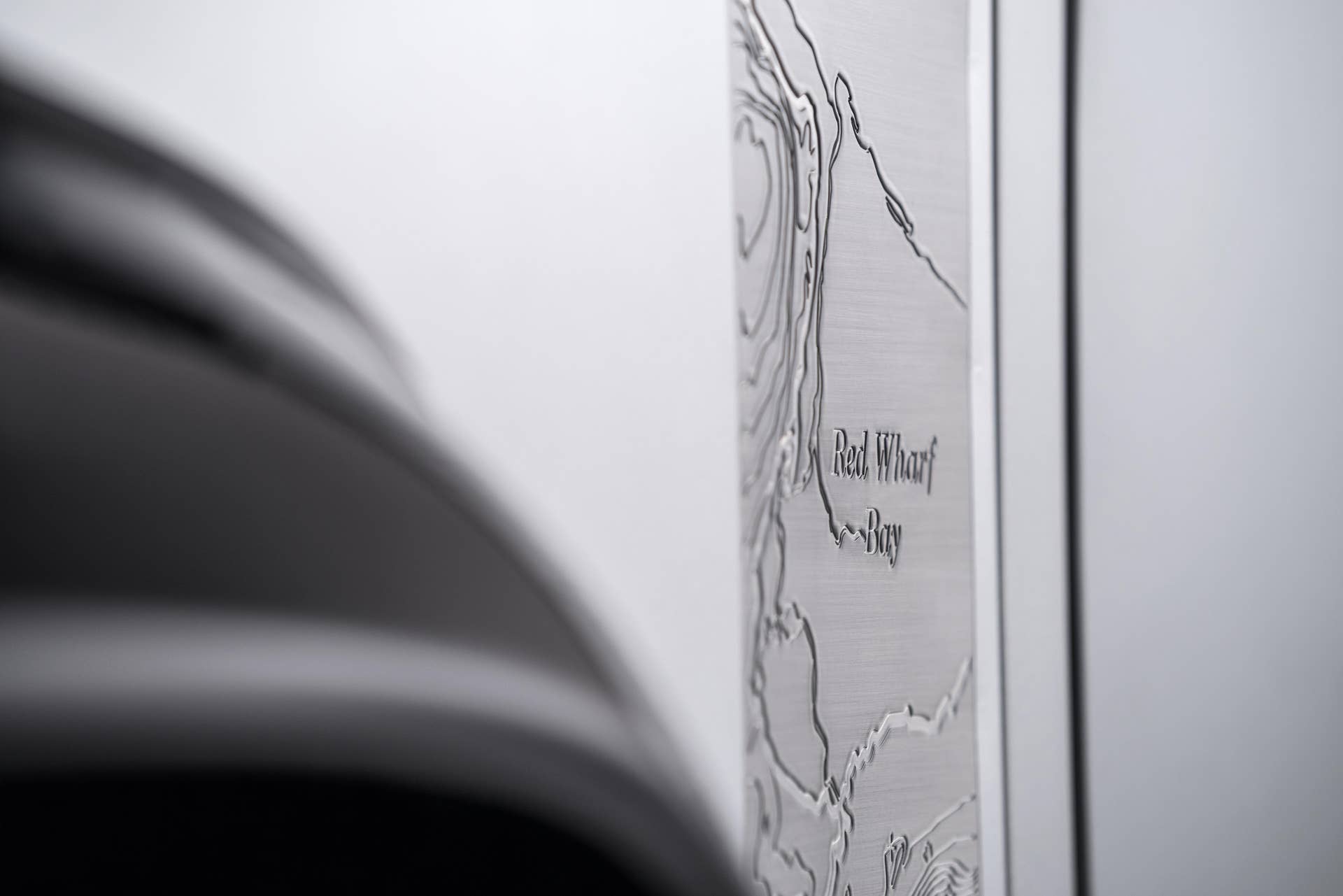 Land Rover Defender 2,000,000 red wharf bay plate