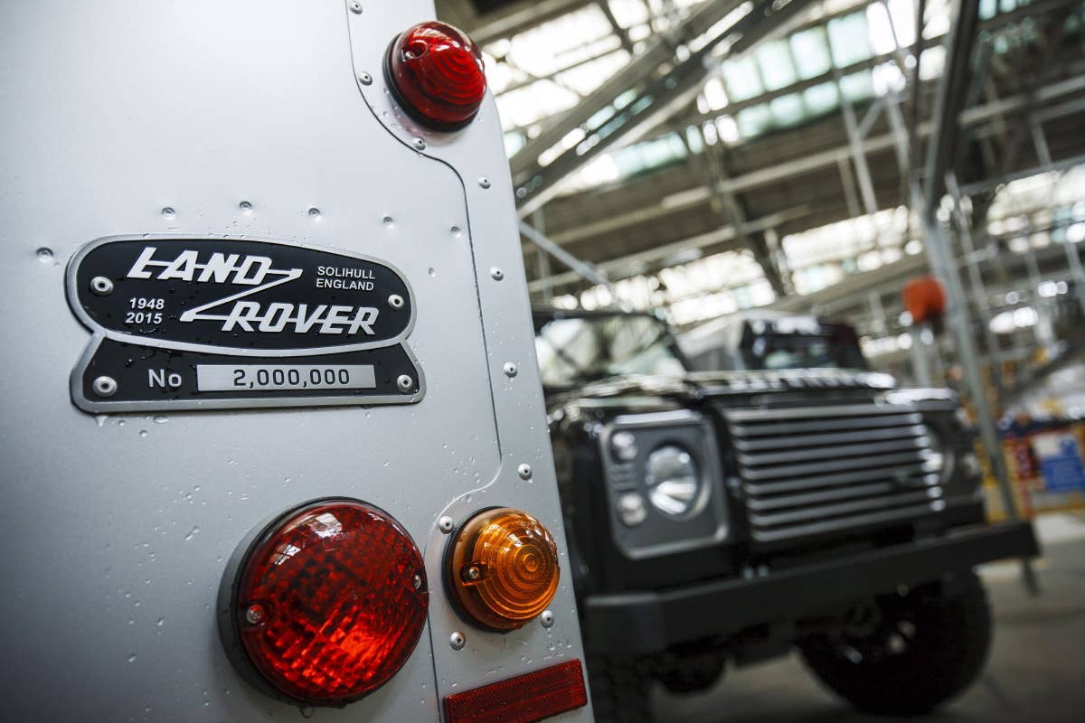 Land Rover Defender 2,000,000 assembly