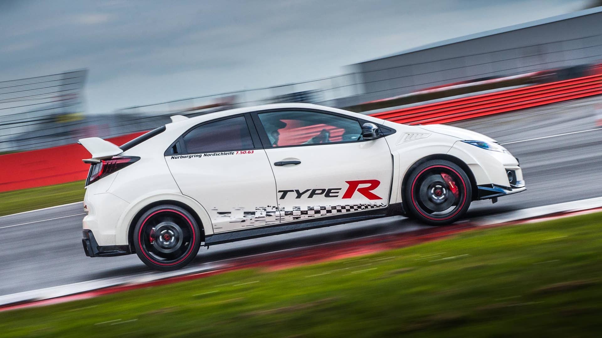 Honda Civic Type R Silverstone side