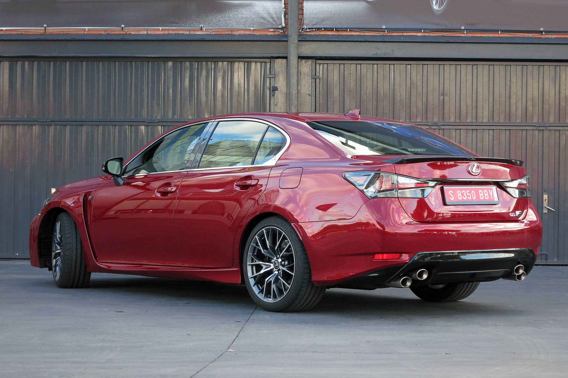 2016 Lexus GS F rear 3/4 view