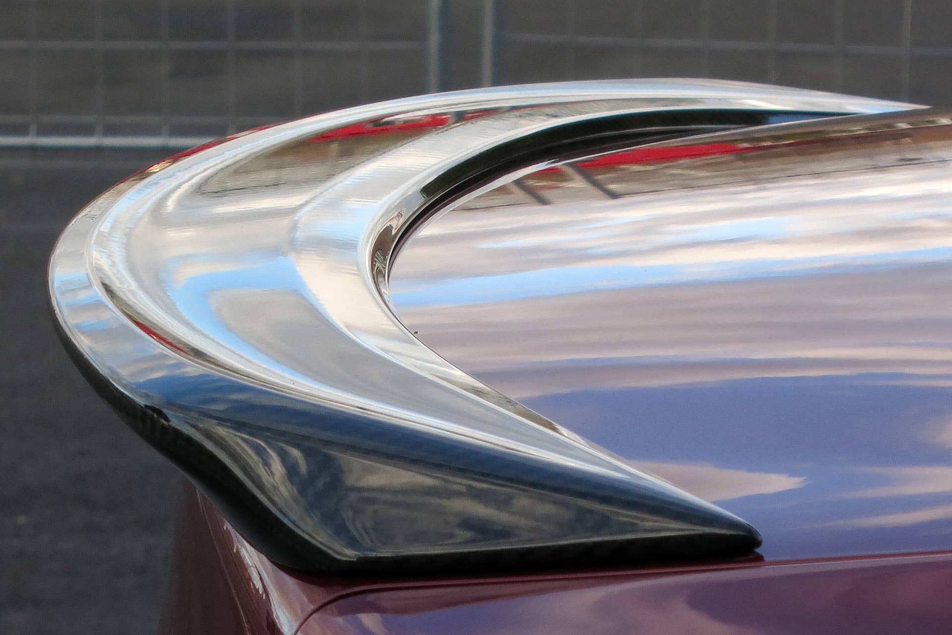 2016 Lexus GS F rear spoiler