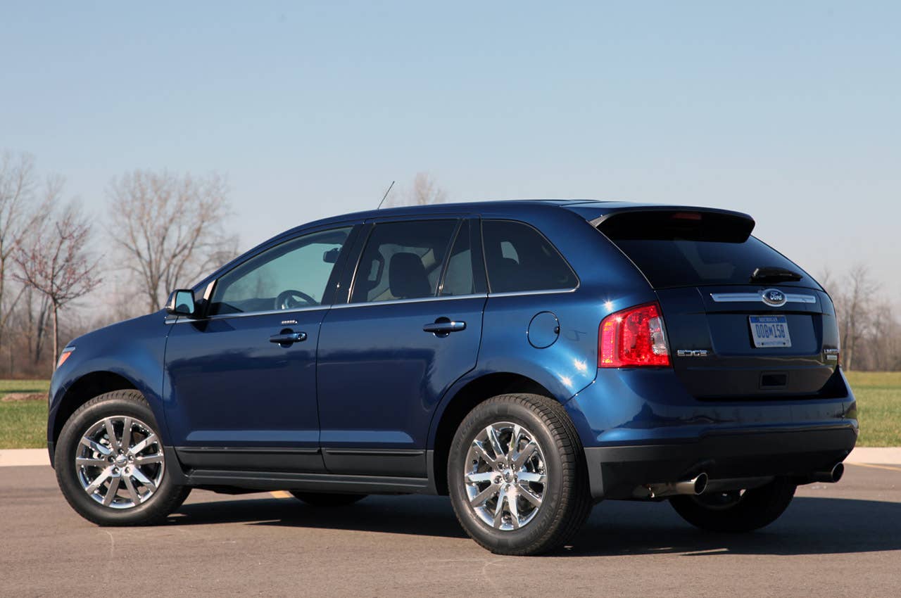 2012 Ford Edge EcoBoost rear 3/4 view