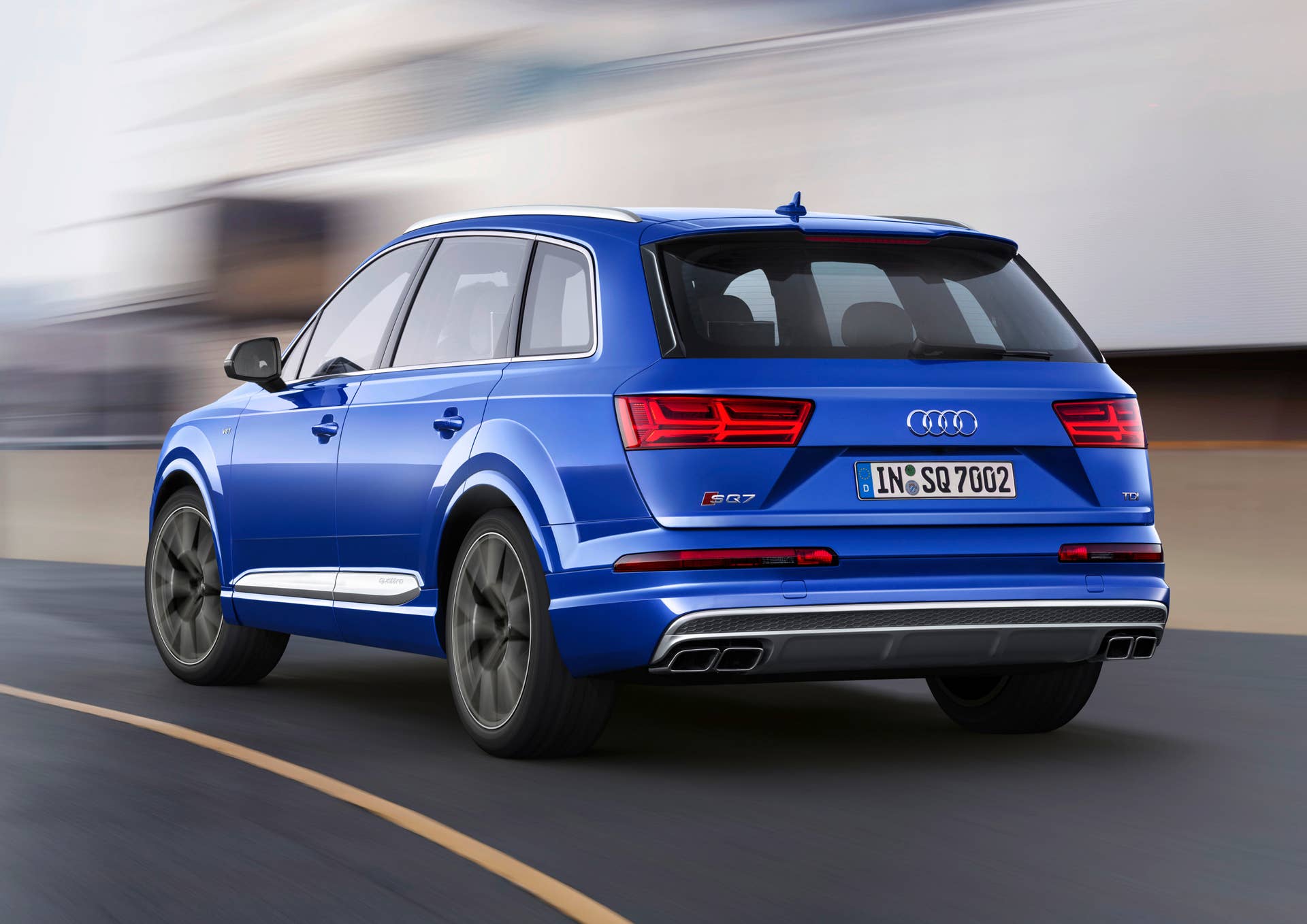 Audi SQ7 TDI off-road rear 3/4