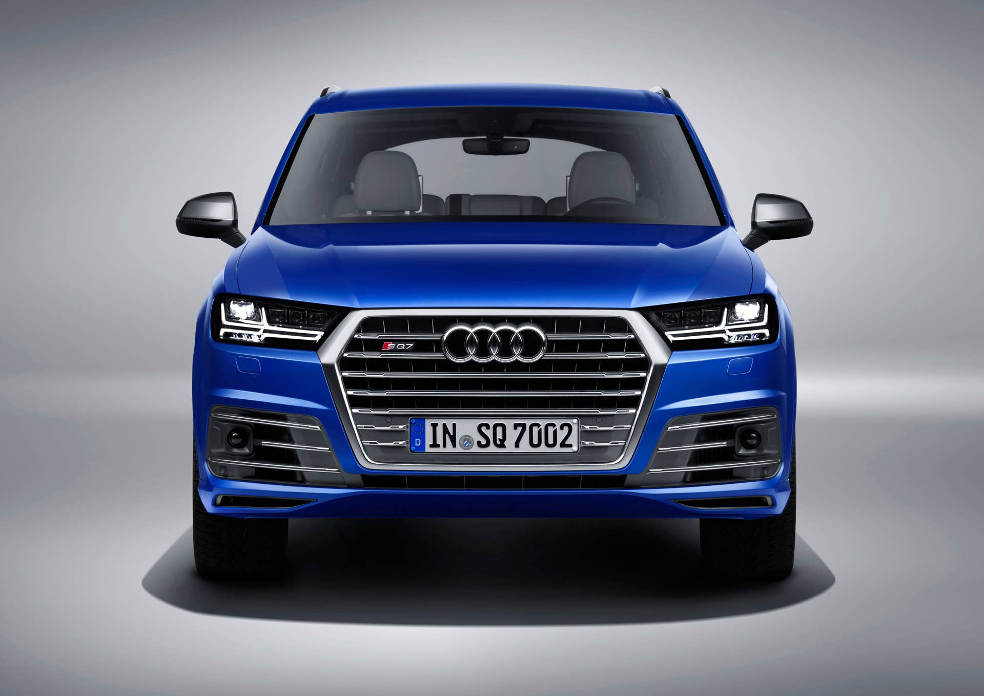 Audi SQ7 TDI studio front