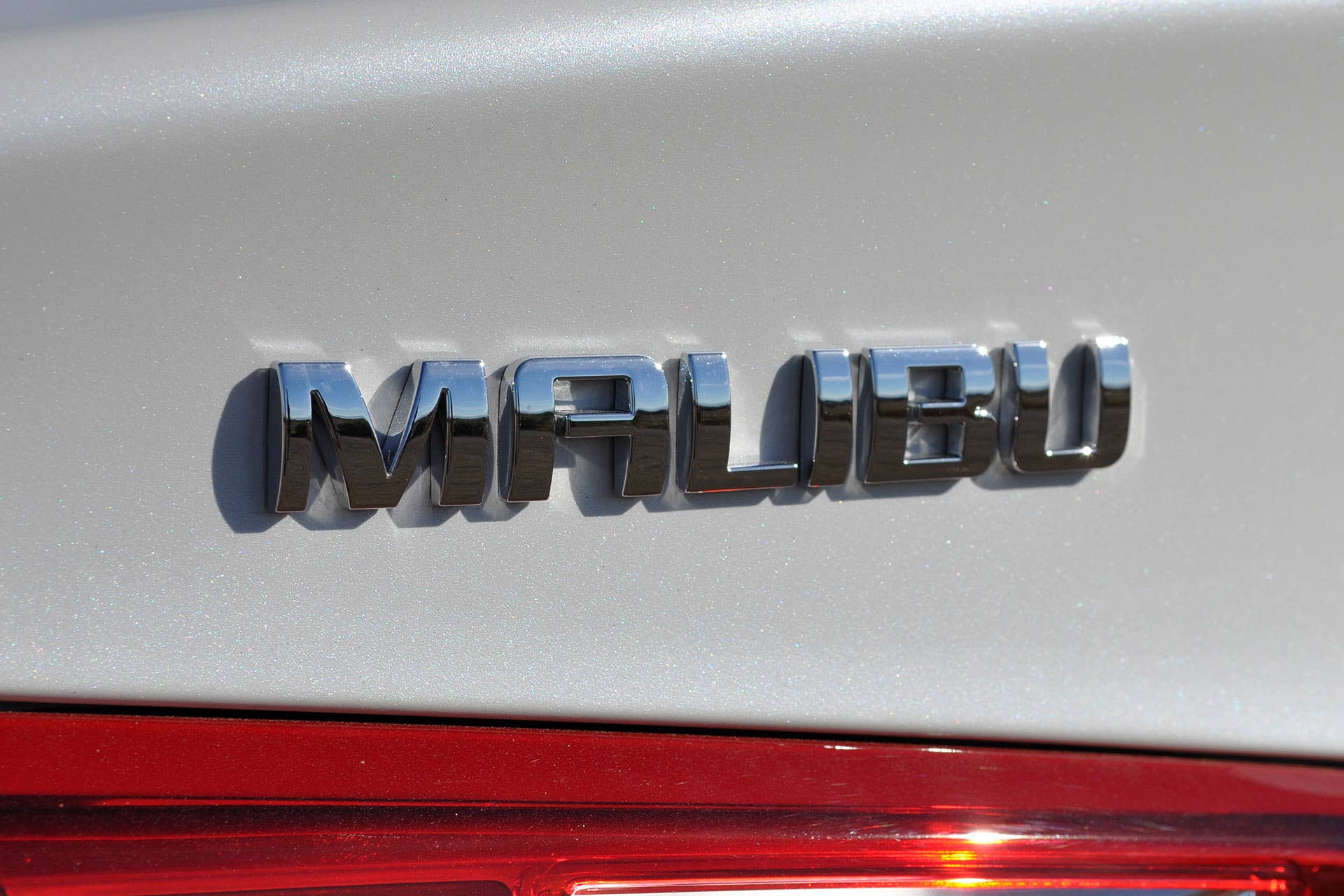 2016 Chevrolet Malibu Hybrid badge