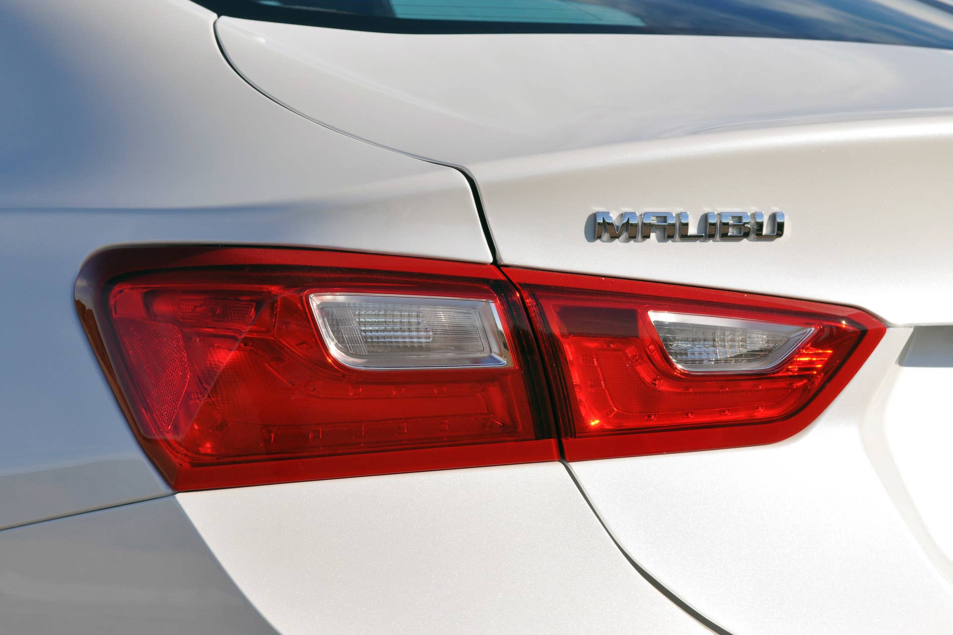 2016 Chevrolet Malibu Hybrid taillight