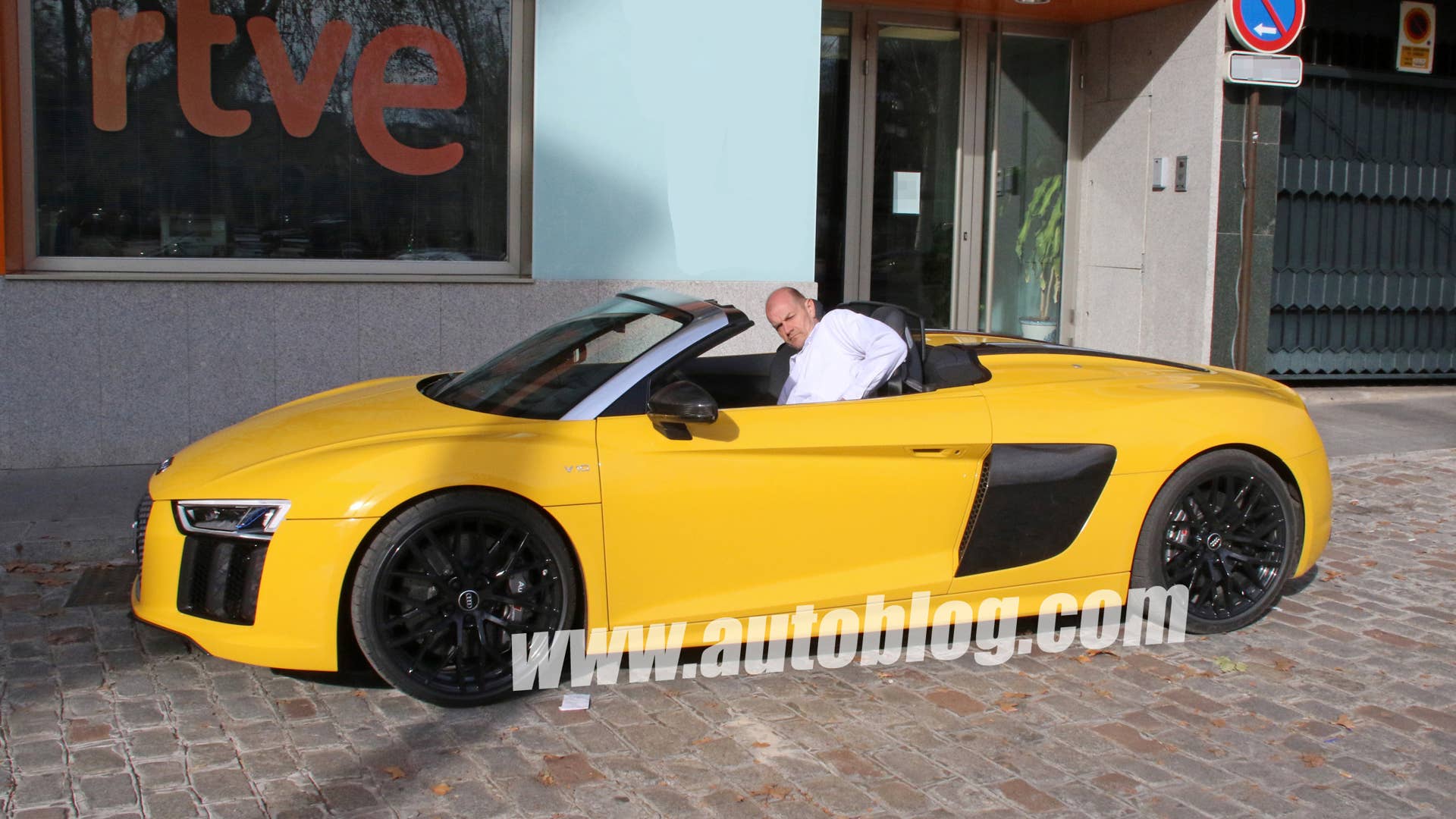 Audi R8 Spyder prototype