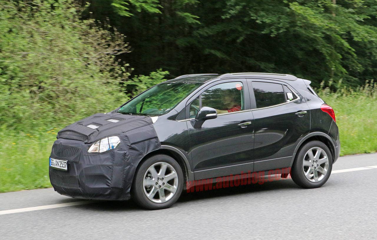 2016 Vauxhall Mokka prototype front 3/4