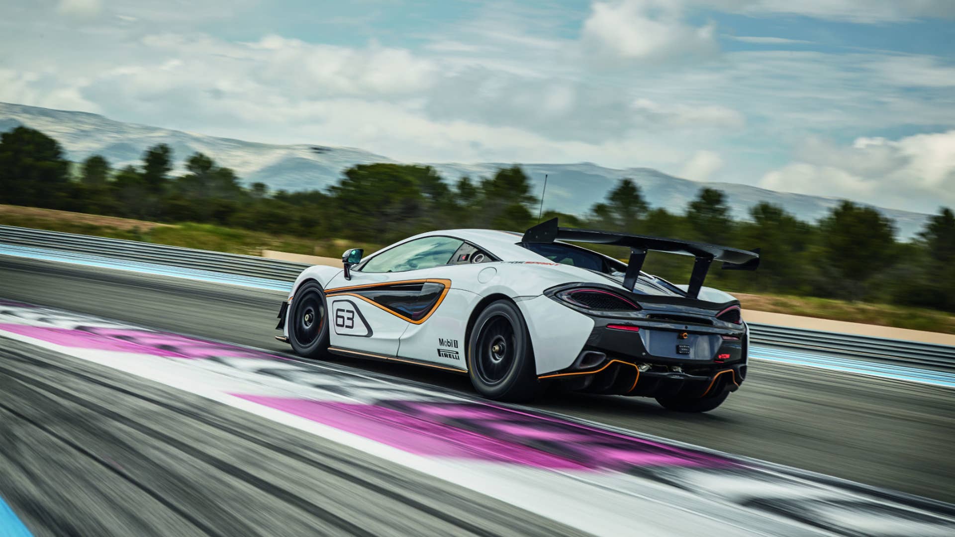 McLaren 570S Sprint rear 3/4