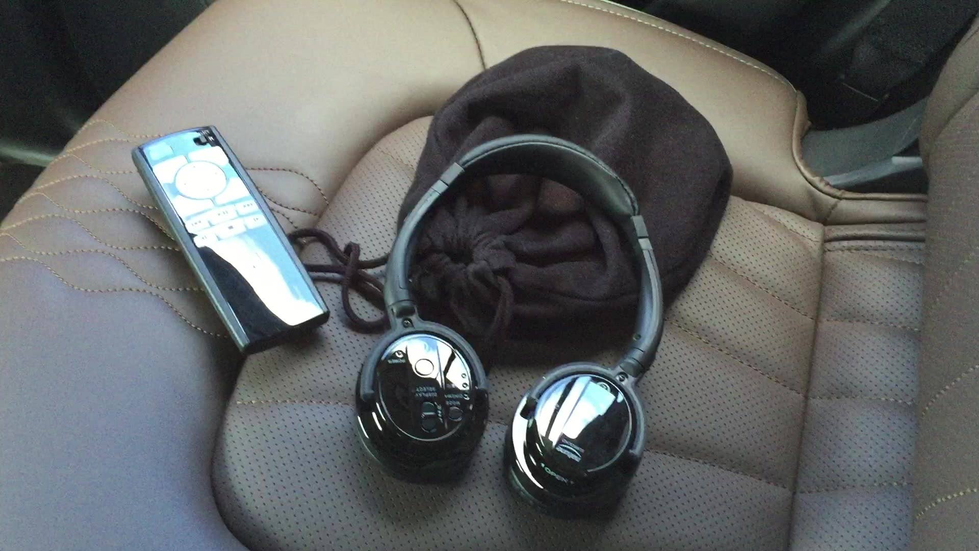 A quick rundown of the rear entertainment package available on the 2015 Infiniti QX80 SUV.