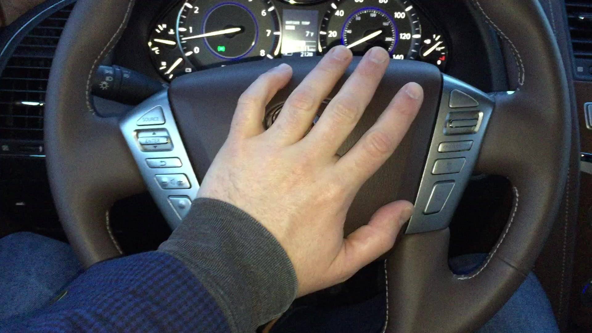 We test the horn on the 2015 Infiniti QX80 SUV.