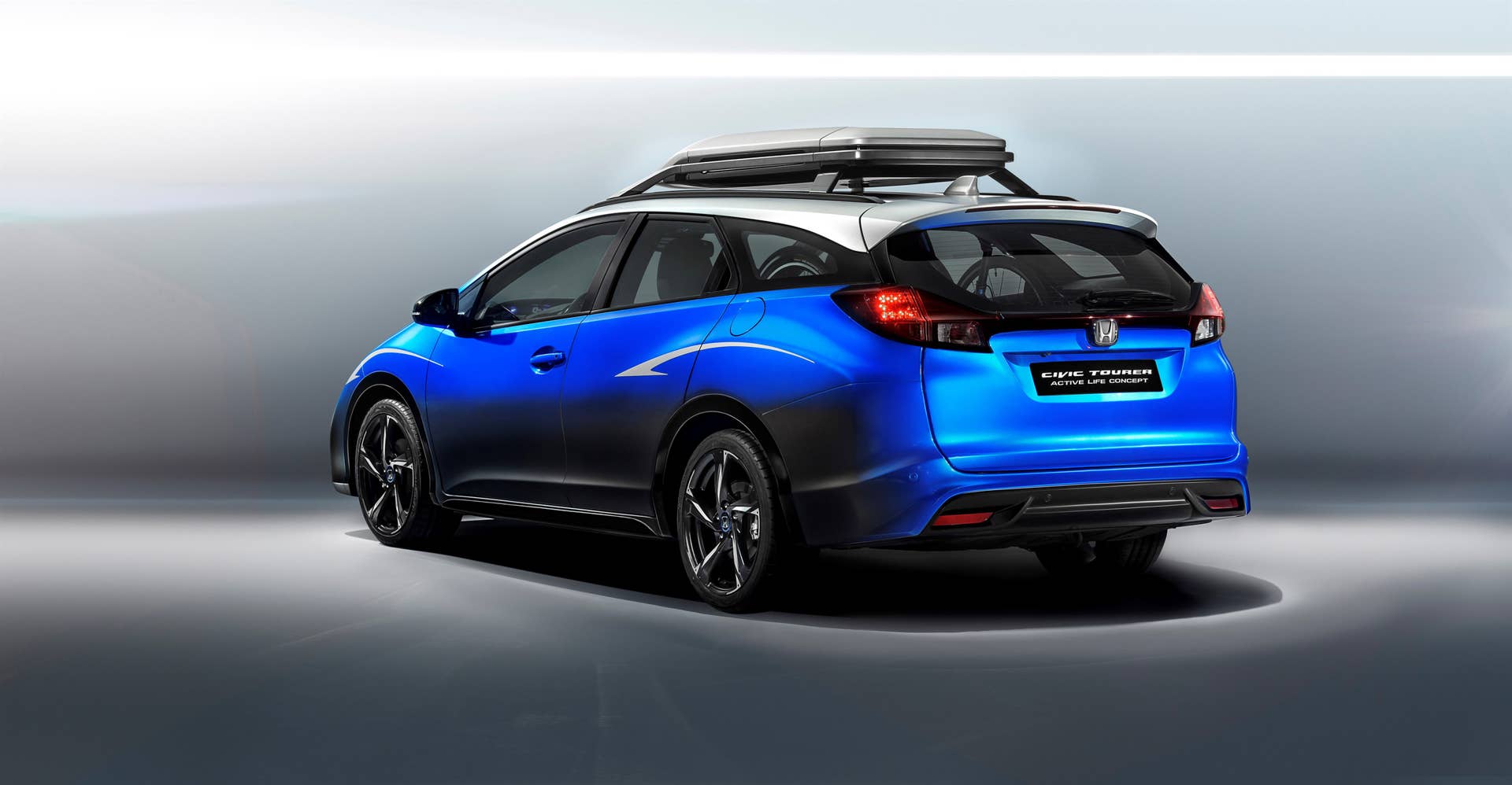 Honda Civic Tourer Active Life Concept rear 3/4