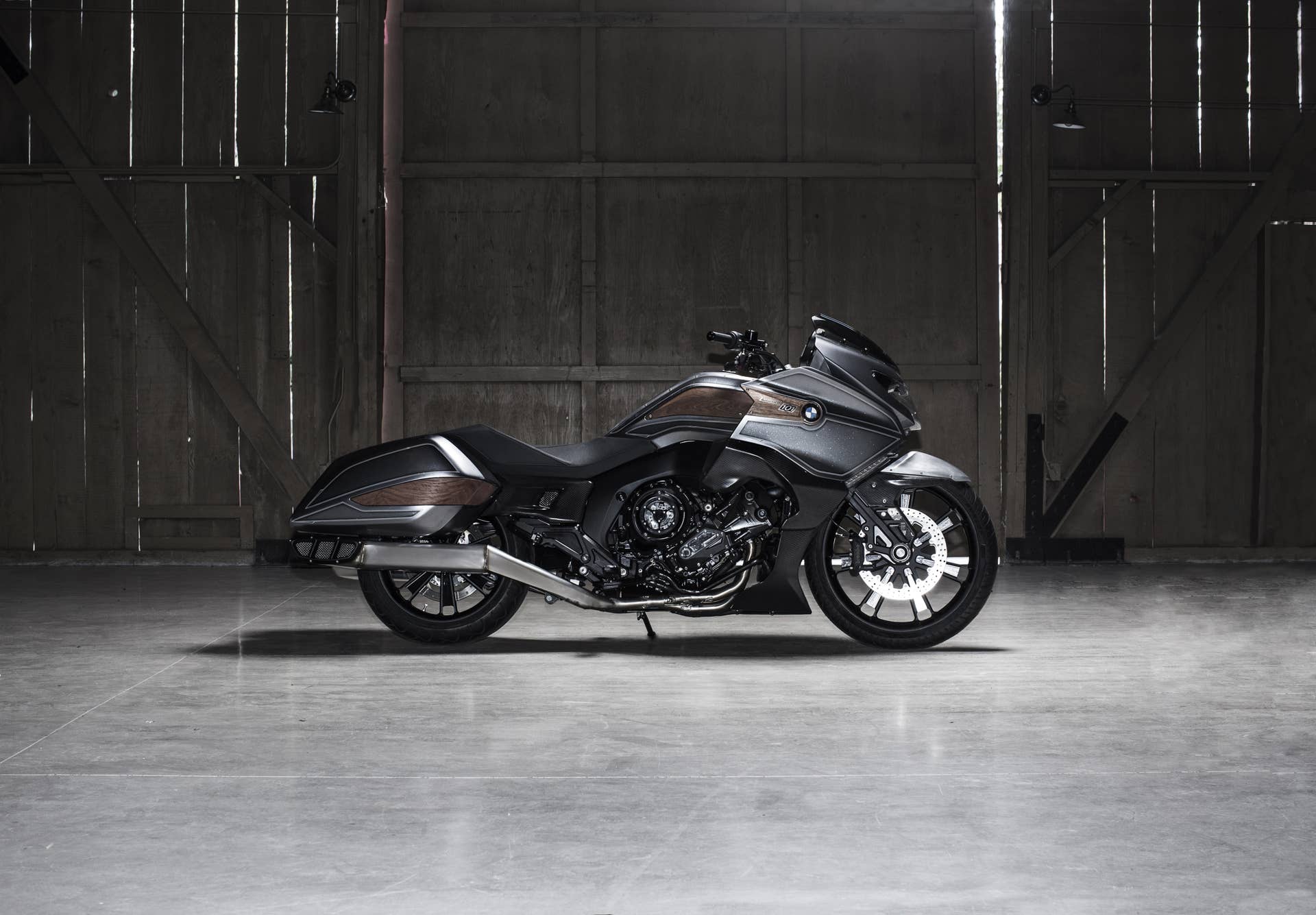 BMW Motorrad Concept 101 studio side
