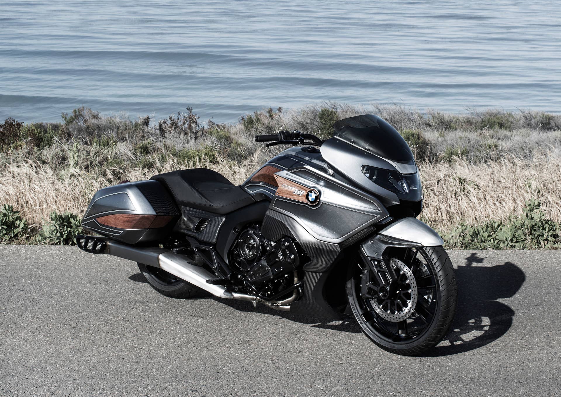 BMW Concept 101 stationary front 3/4