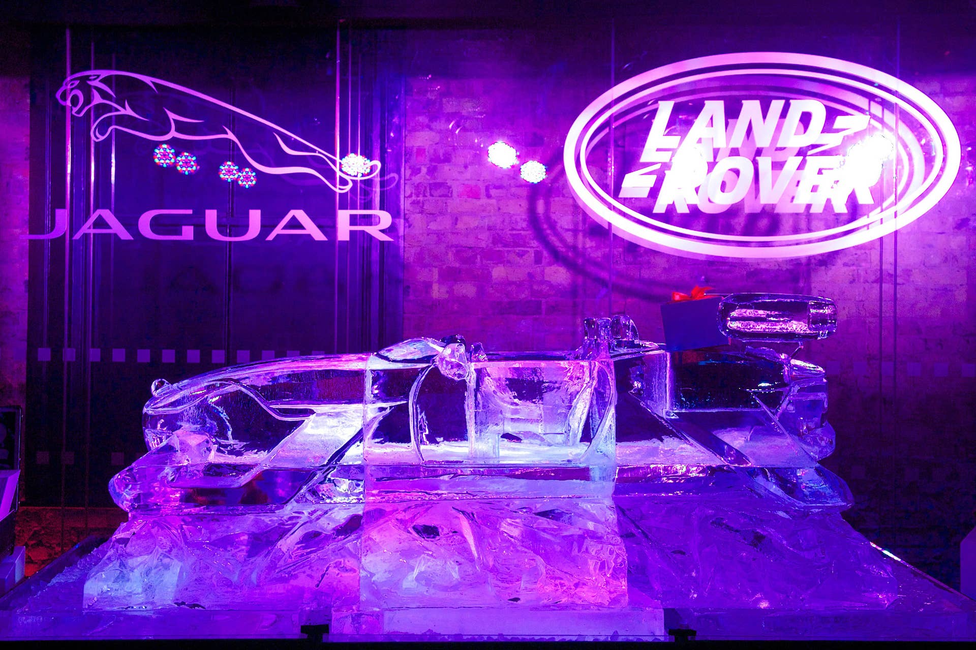 Jaguar F-Sleigh