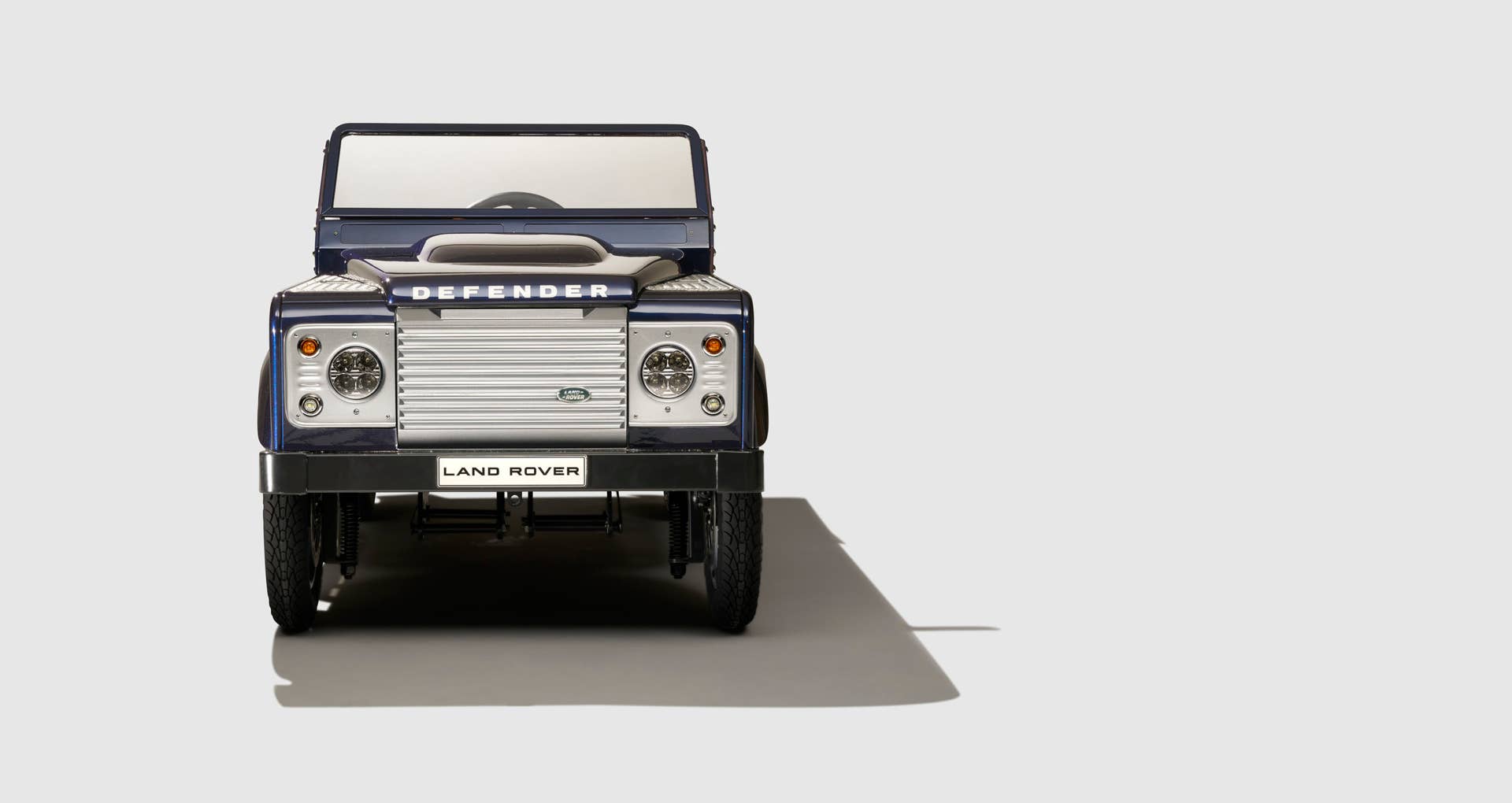 land rover defender pedal car front