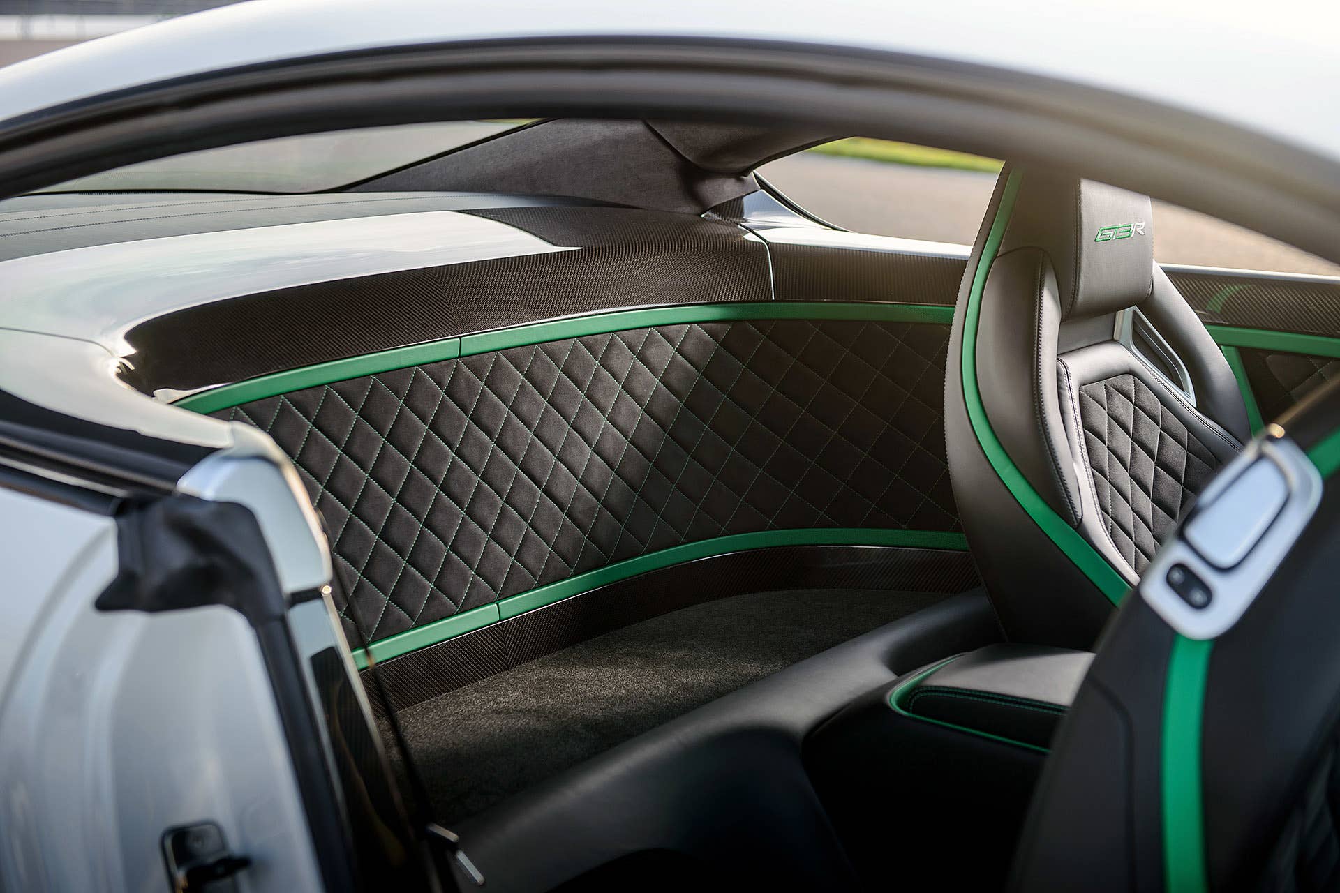 2015 Bentley Continental GT3-R rear seat delete