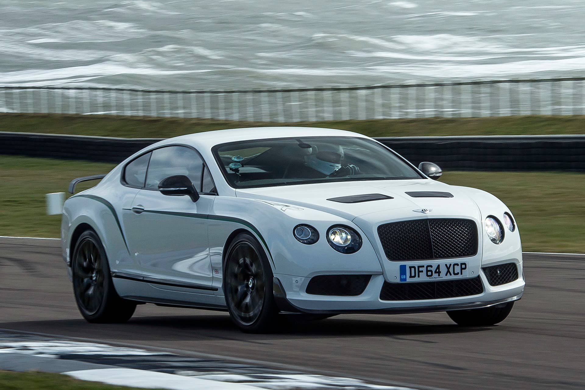 2015 Bentley Continental GT3-R on track