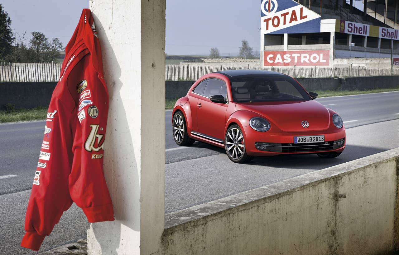 2012 Volkswagen Beetle in red