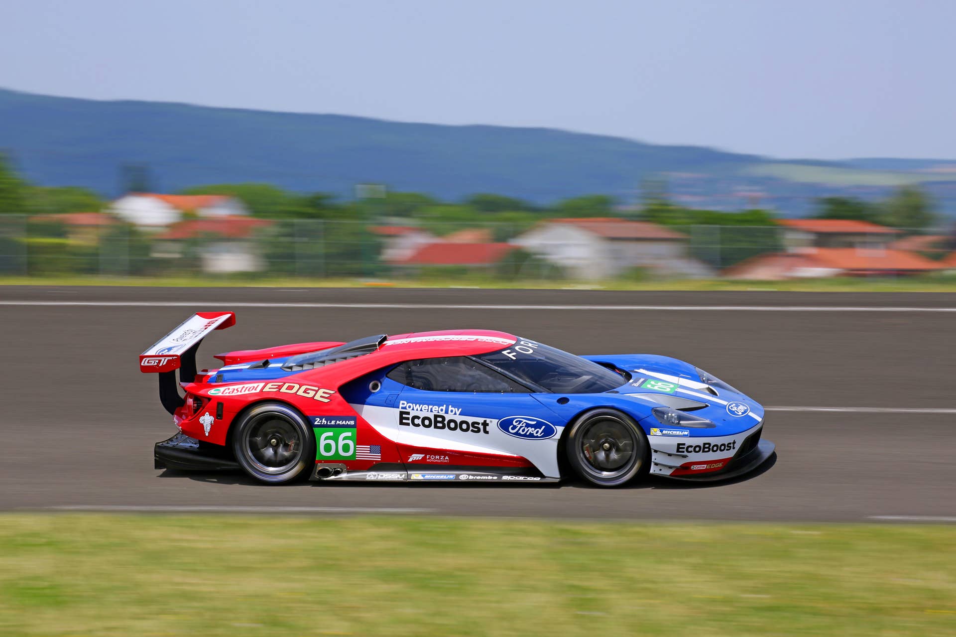 Ford GT LM GTE Pro on track side front 3/4