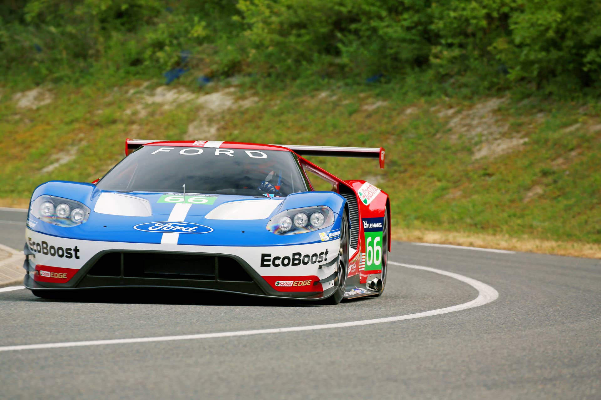 Ford GT LM GTE Pro on track front
