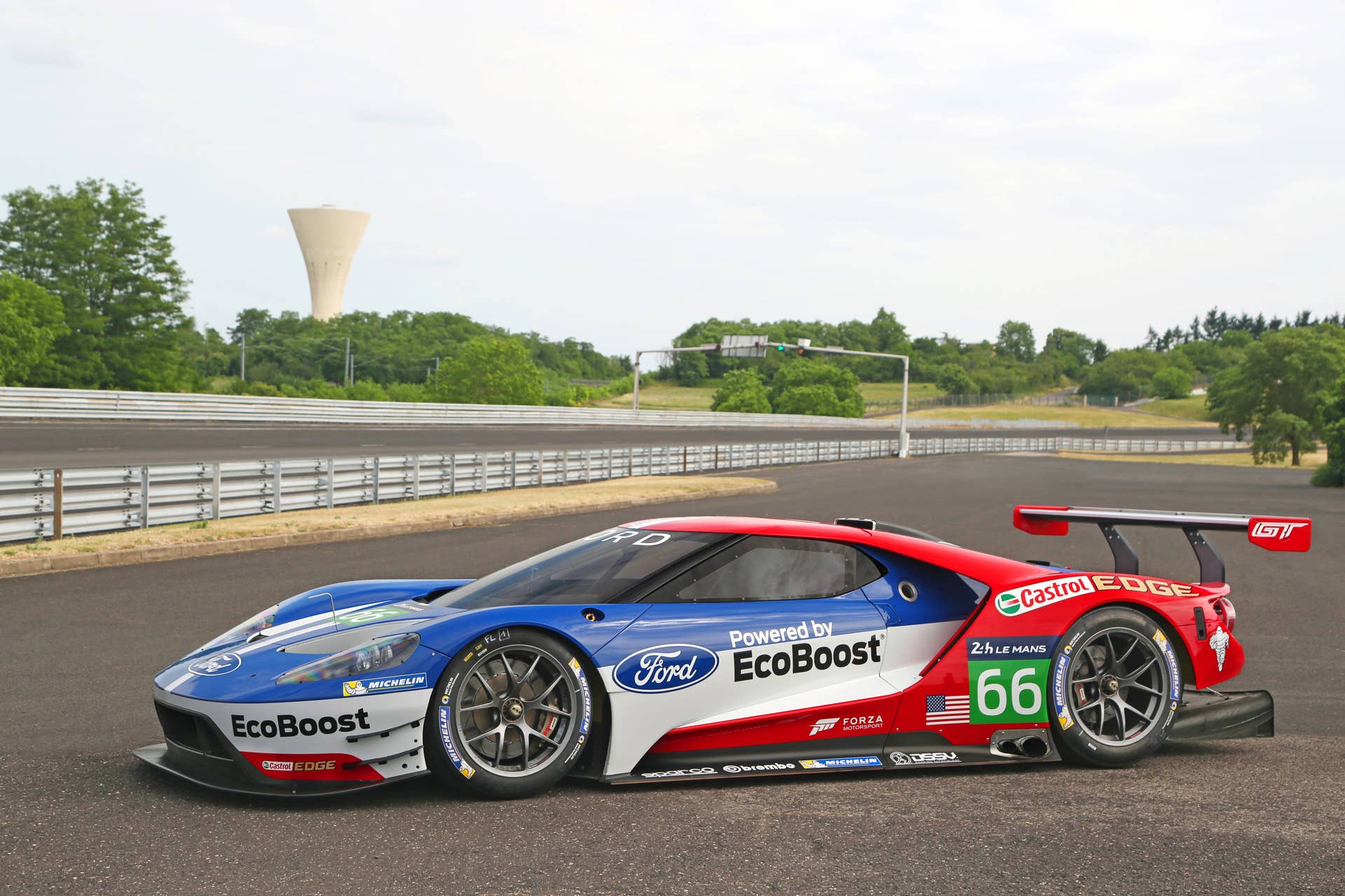 Ford GT LM GTE Pro trackside