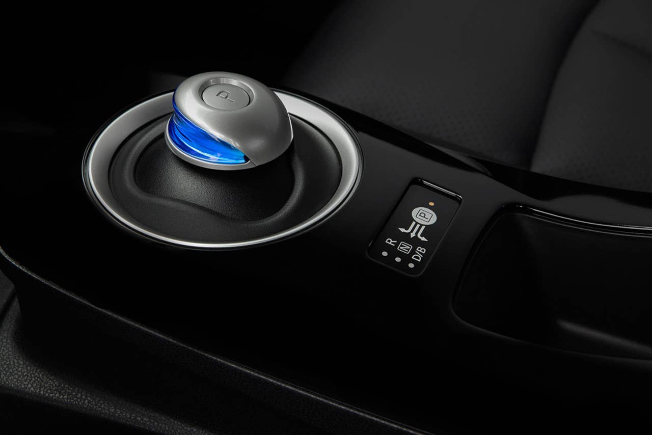 2013 Nissan Leaf shifter