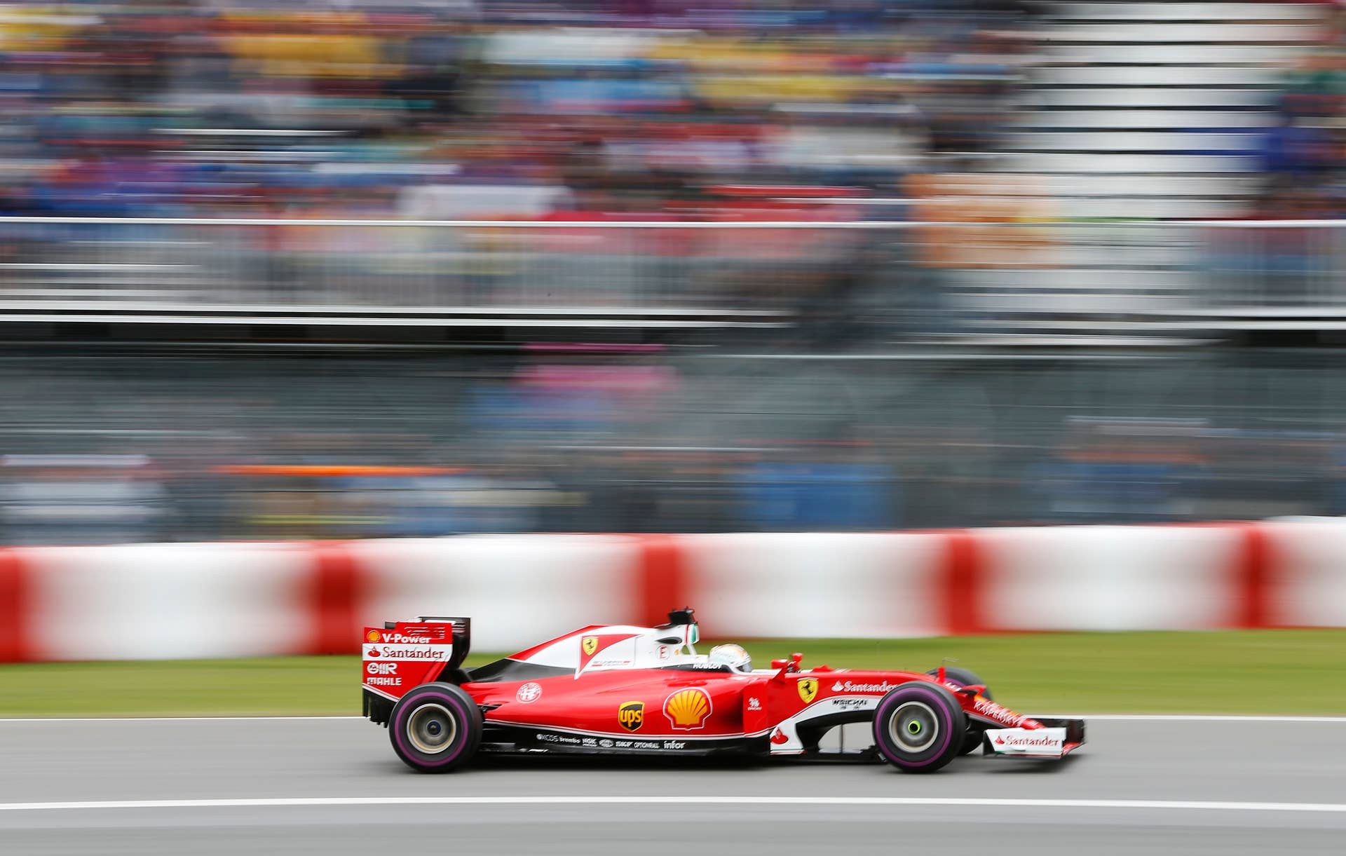 AUTO-PRIX-F1-CAN-RACE