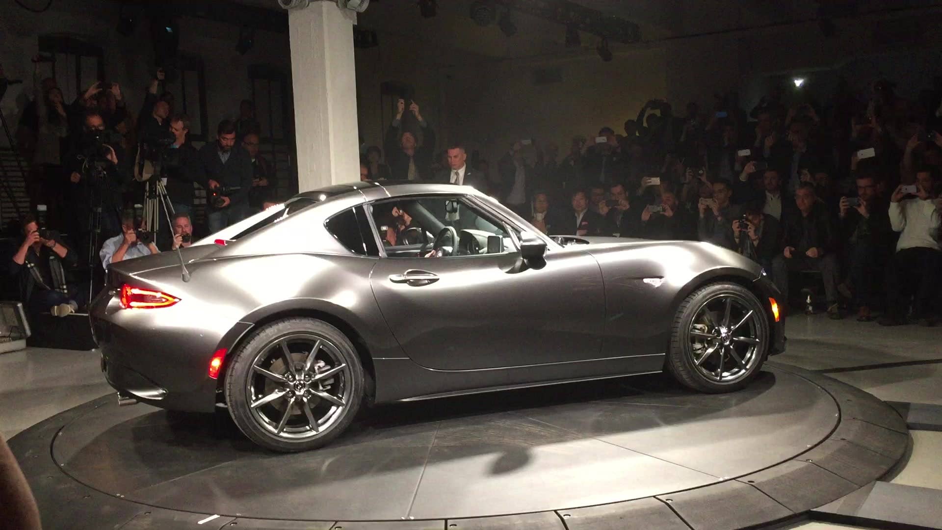 2017 Mazda MX-5 Miata RF Reveal | Autoblog Short Cuts