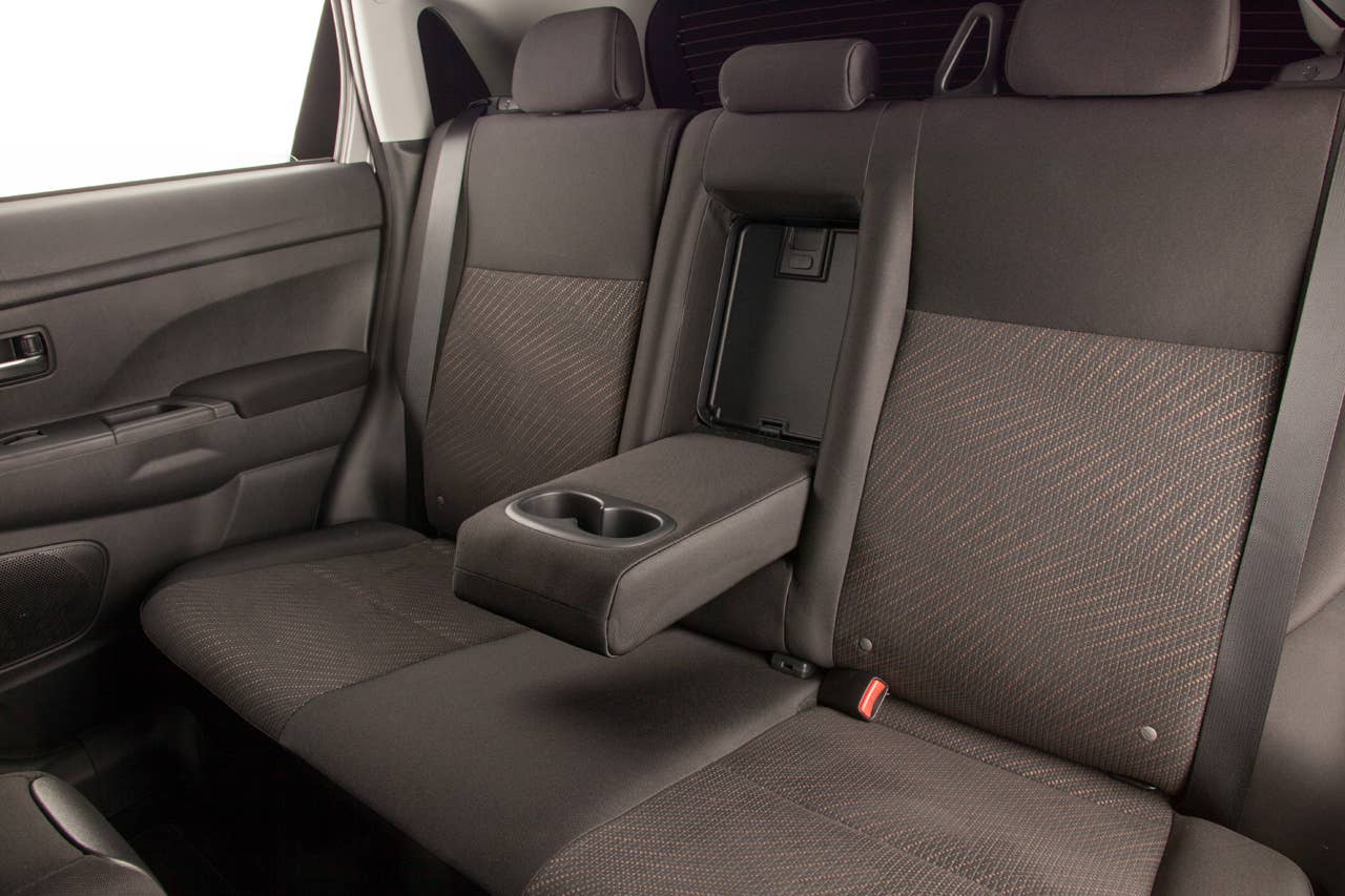 2013 Mitsubishi Outlander Sport SE Interior