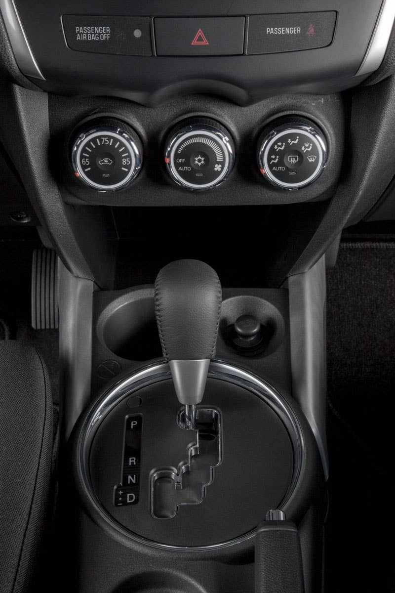 2013 Mitsubishi Outlander Sport SE Interior