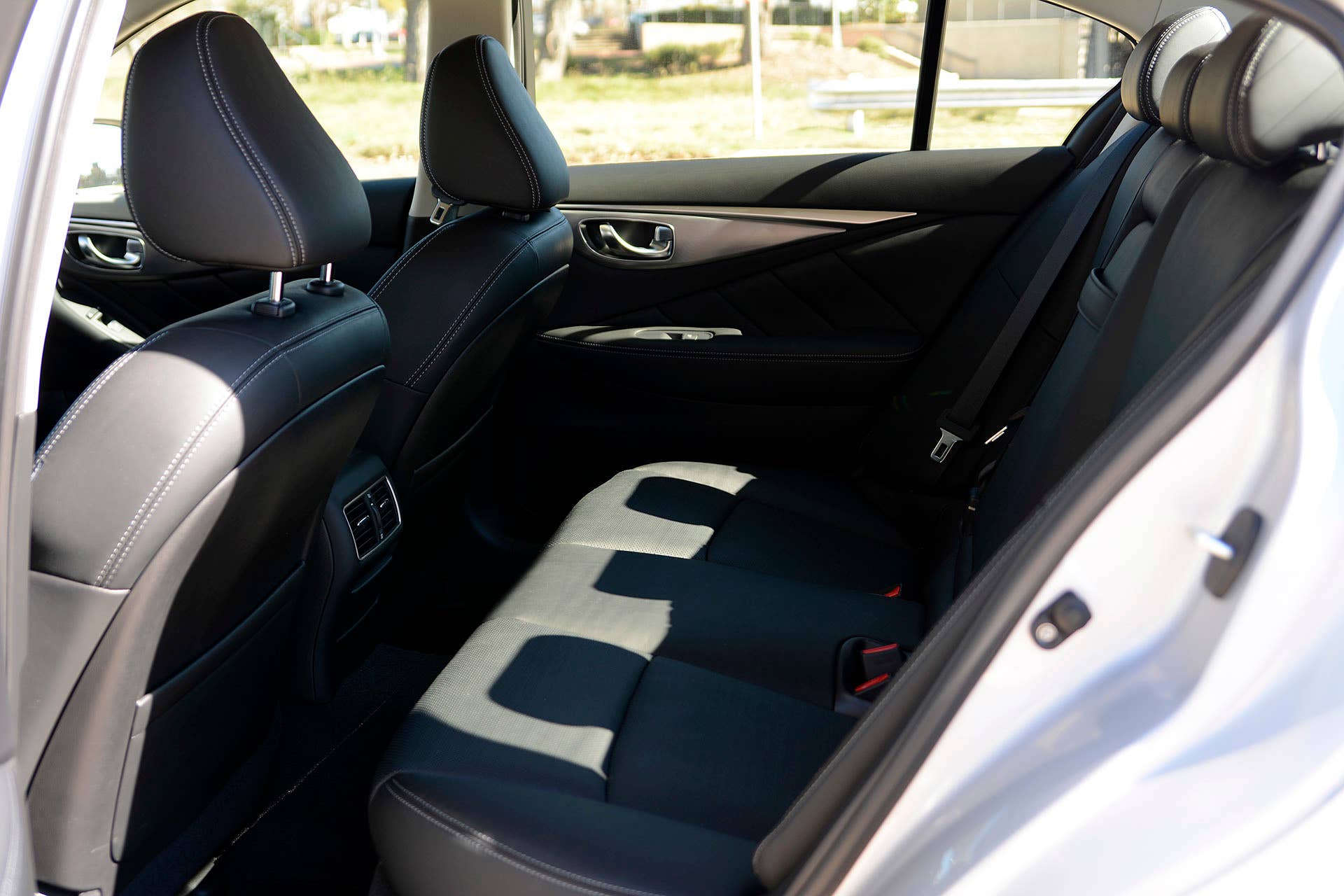 2016 Infiniti Q50 Red Sport 400 rear seats