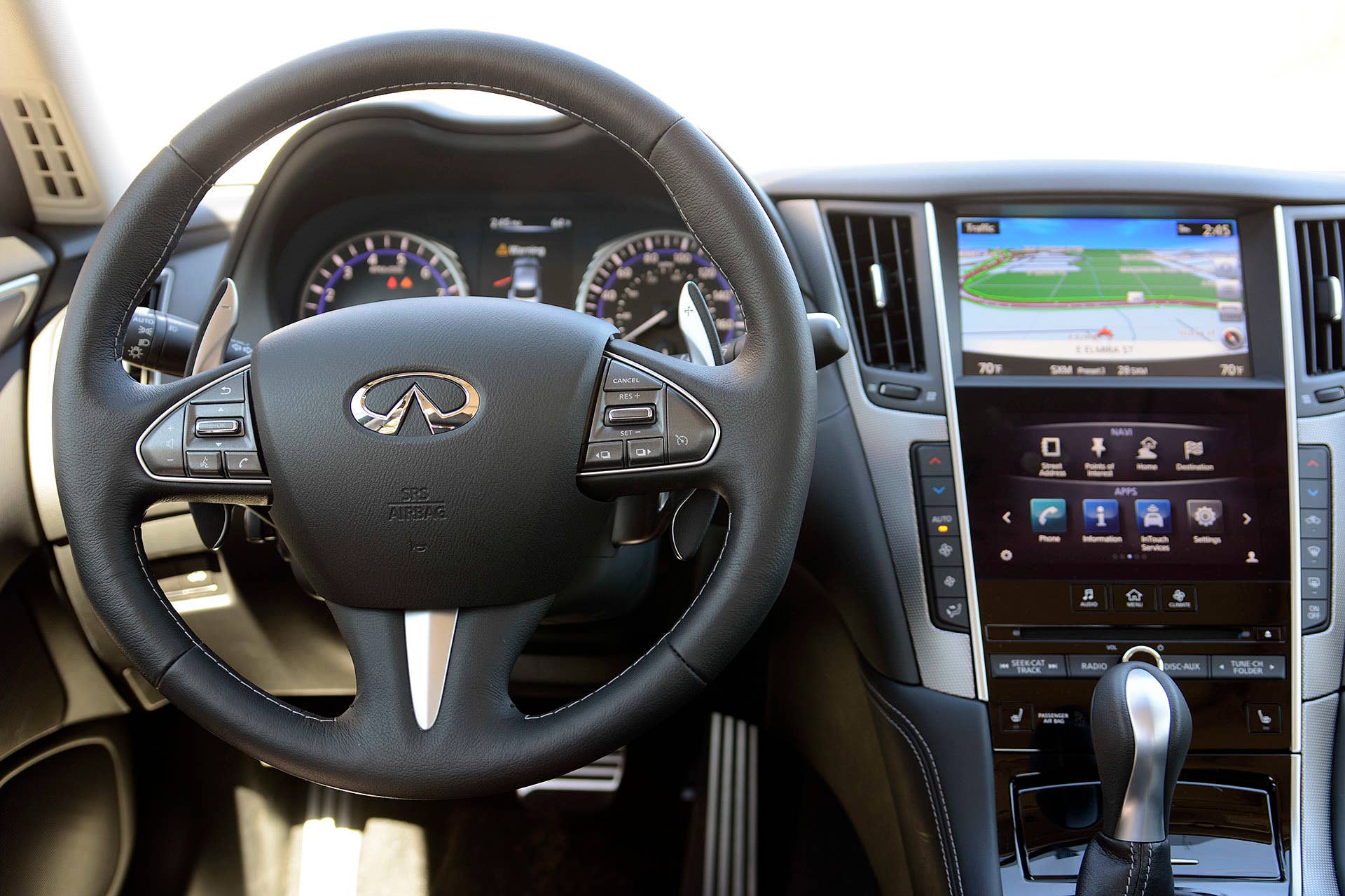 2016 Infiniti Q50 Red Sport 400 interior