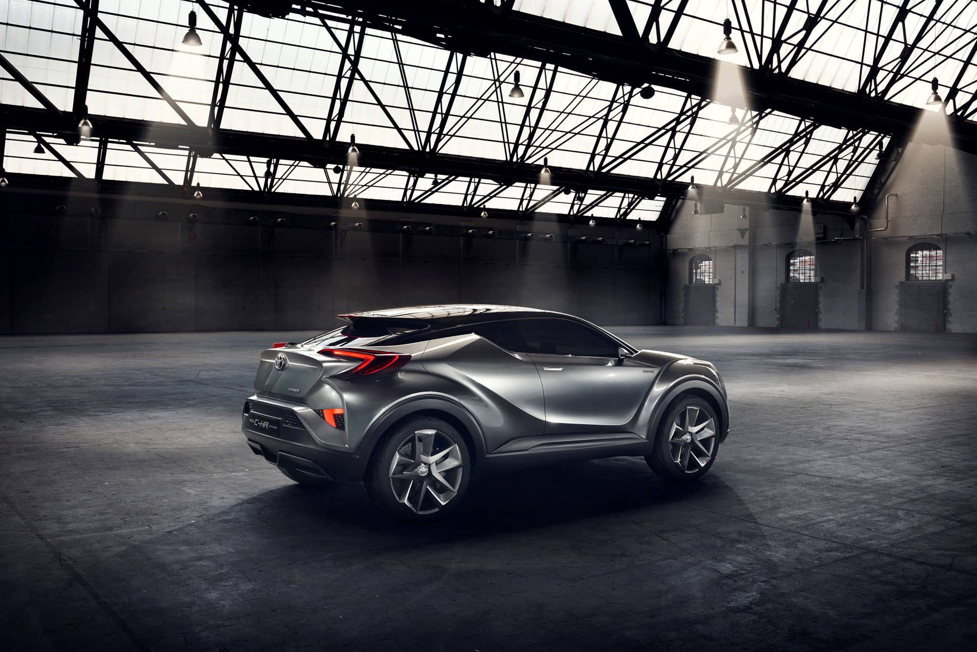 toyota c-hr rear three quarters