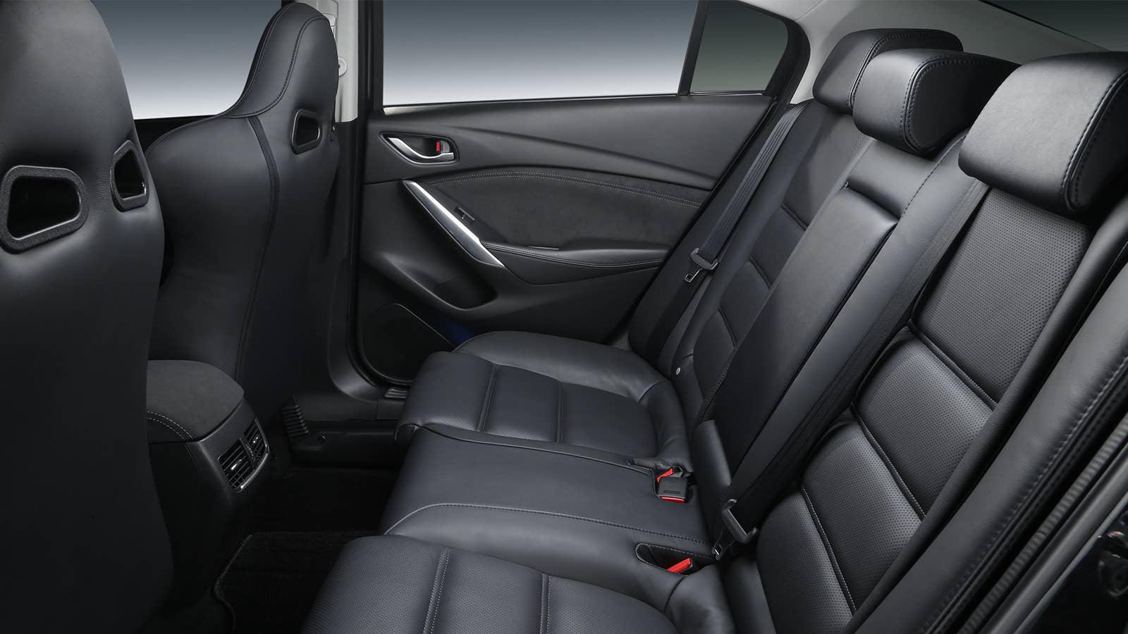 Mazda Atenza Racing Concept rear seats