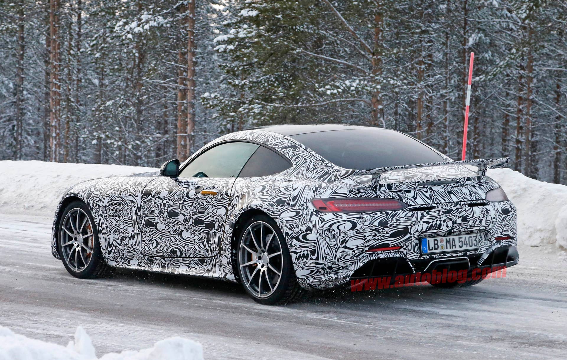 Mercedes-AMG GT R spied rear 3/4