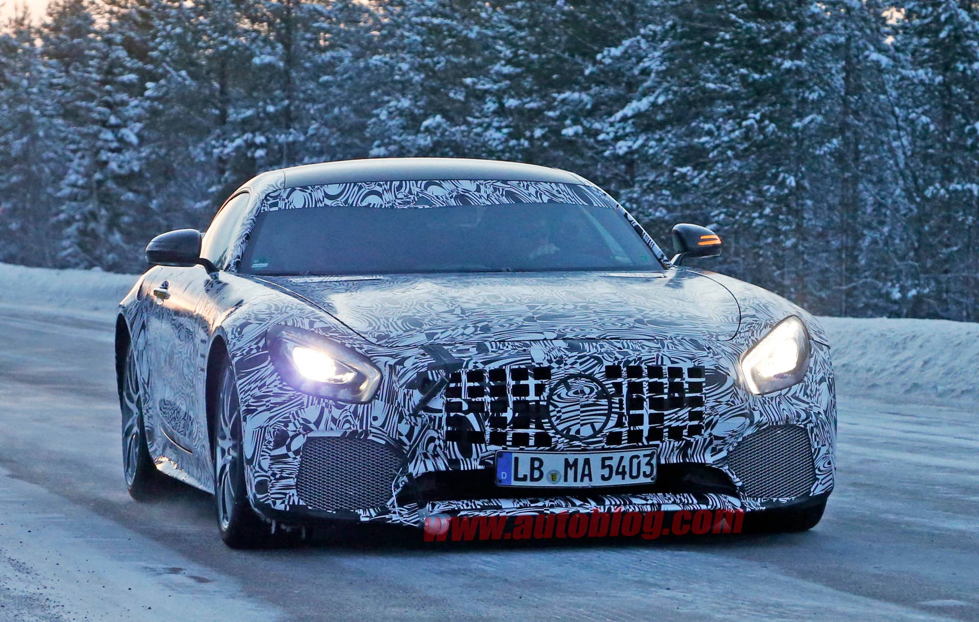 Mercedes-AMG GT R cold weather spied front 3/4