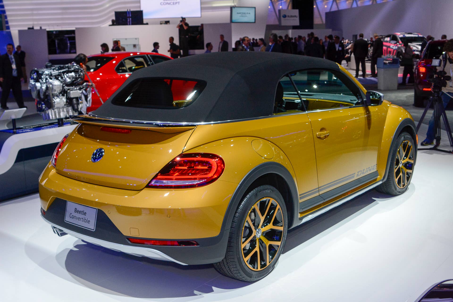 la auto show vw beetle dune convertible droptop