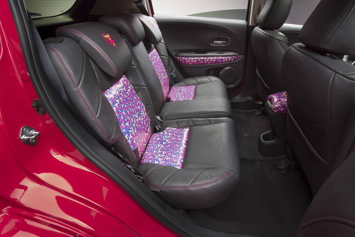 pink honda hr-v sema rear seats