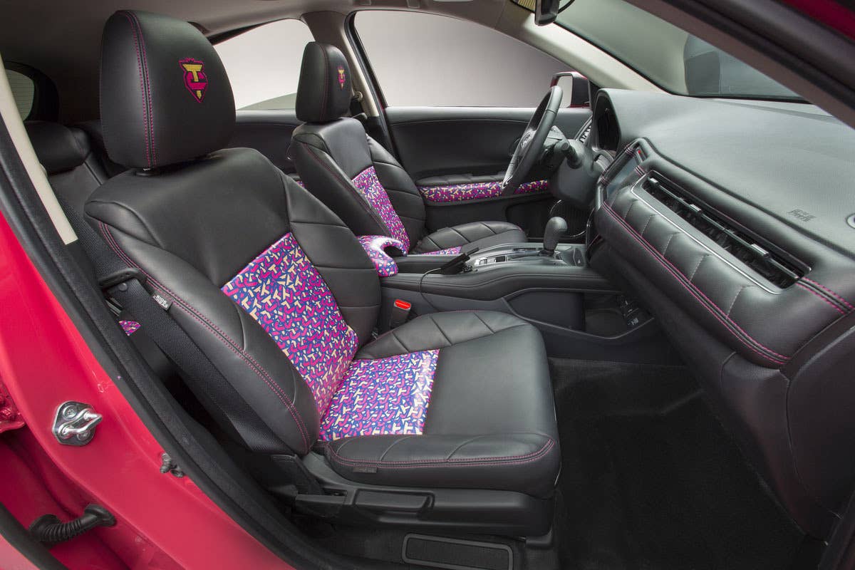 pink honda hr-v sema interior