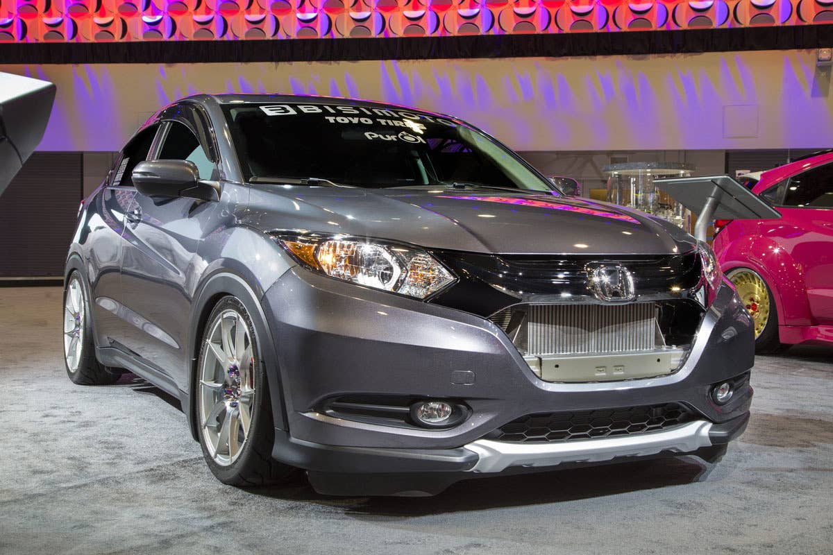 honda hr-v custom front three quarters
