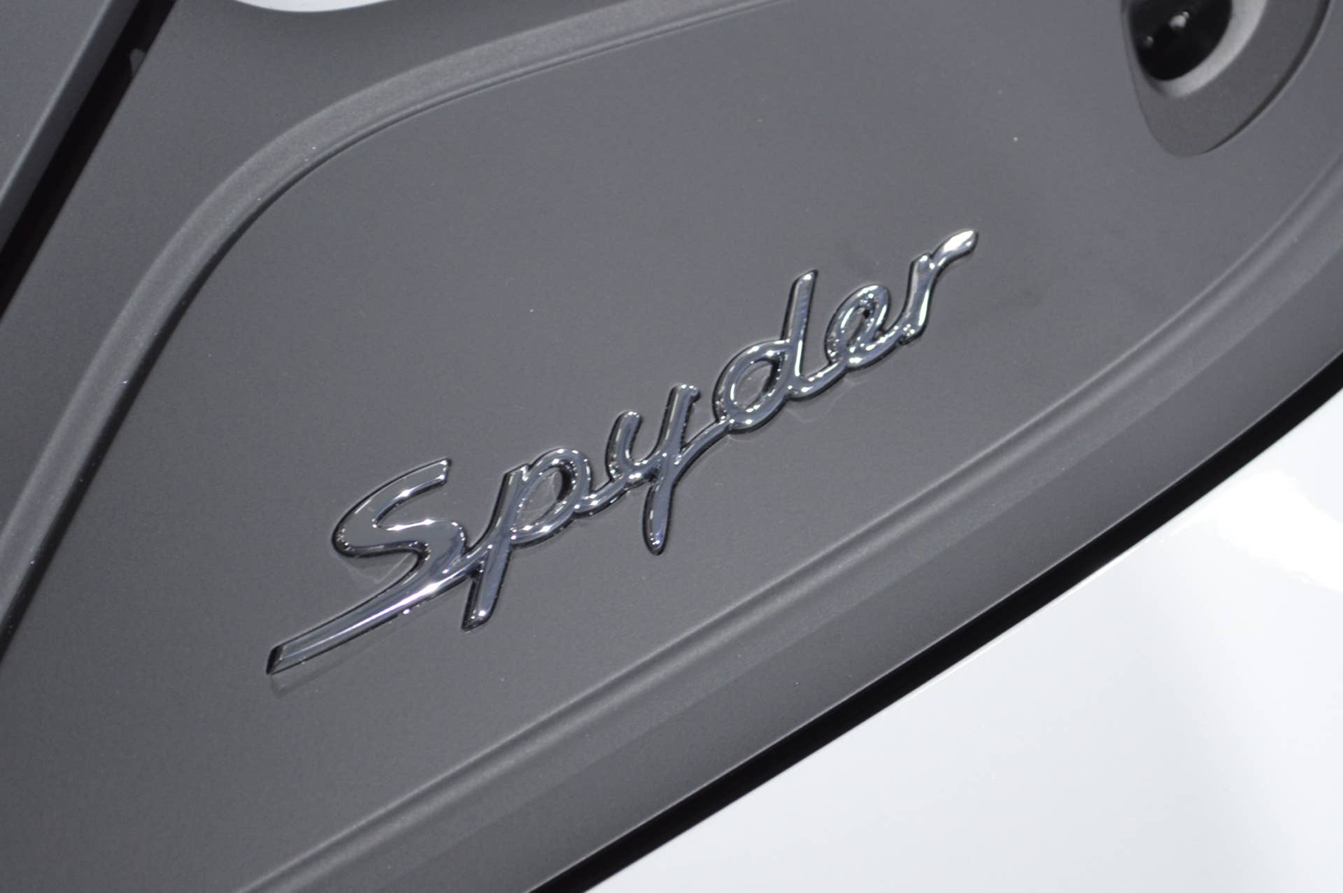 2016 porsche boxster spyder white logo