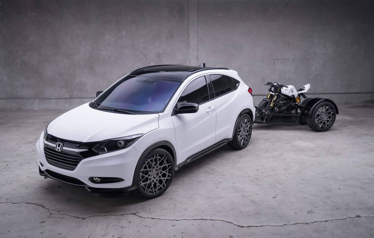 honda hr-v with grom three quarters