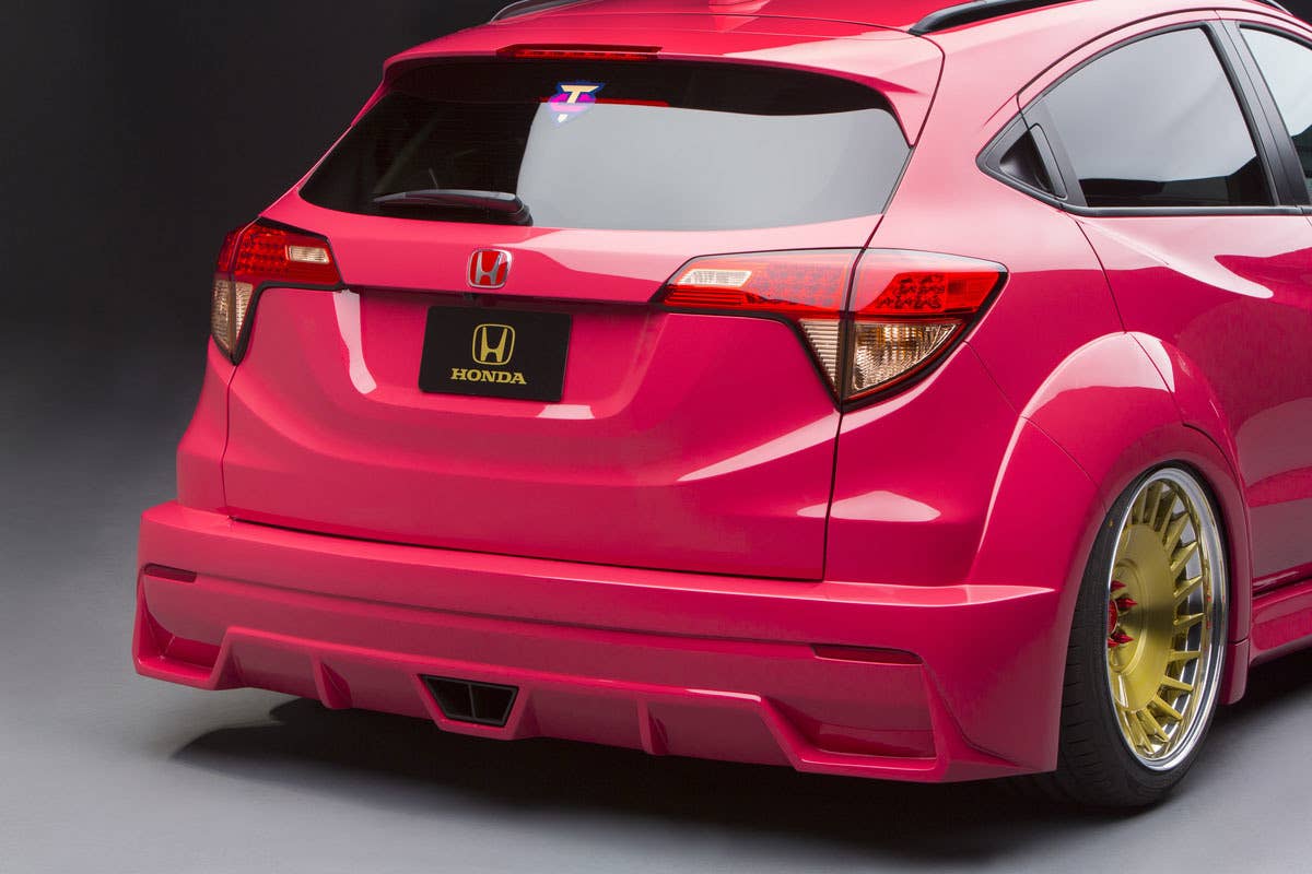 pink honda hr-v sema rear detail