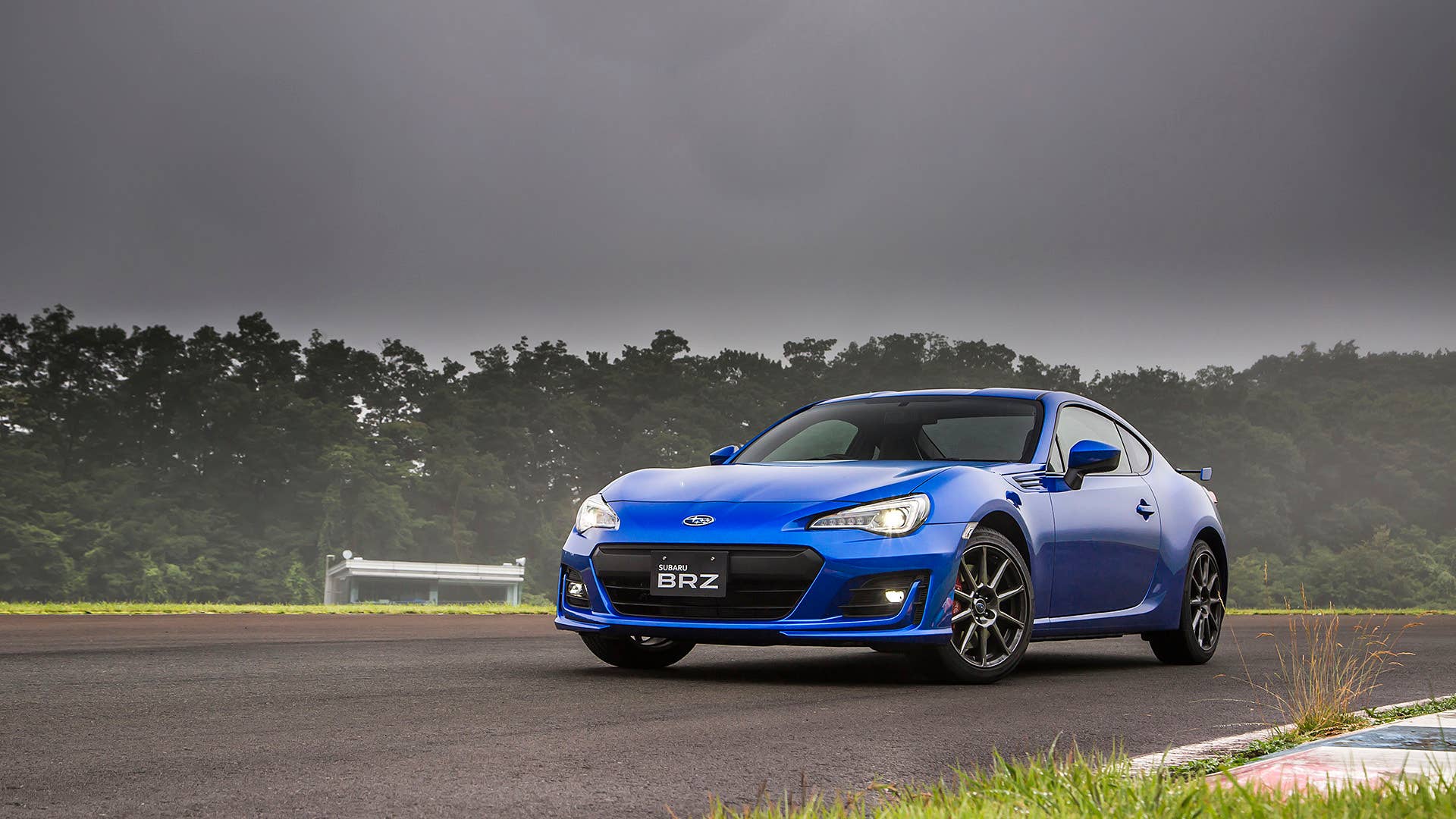 2017 Subaru BRZ front 3/4 view