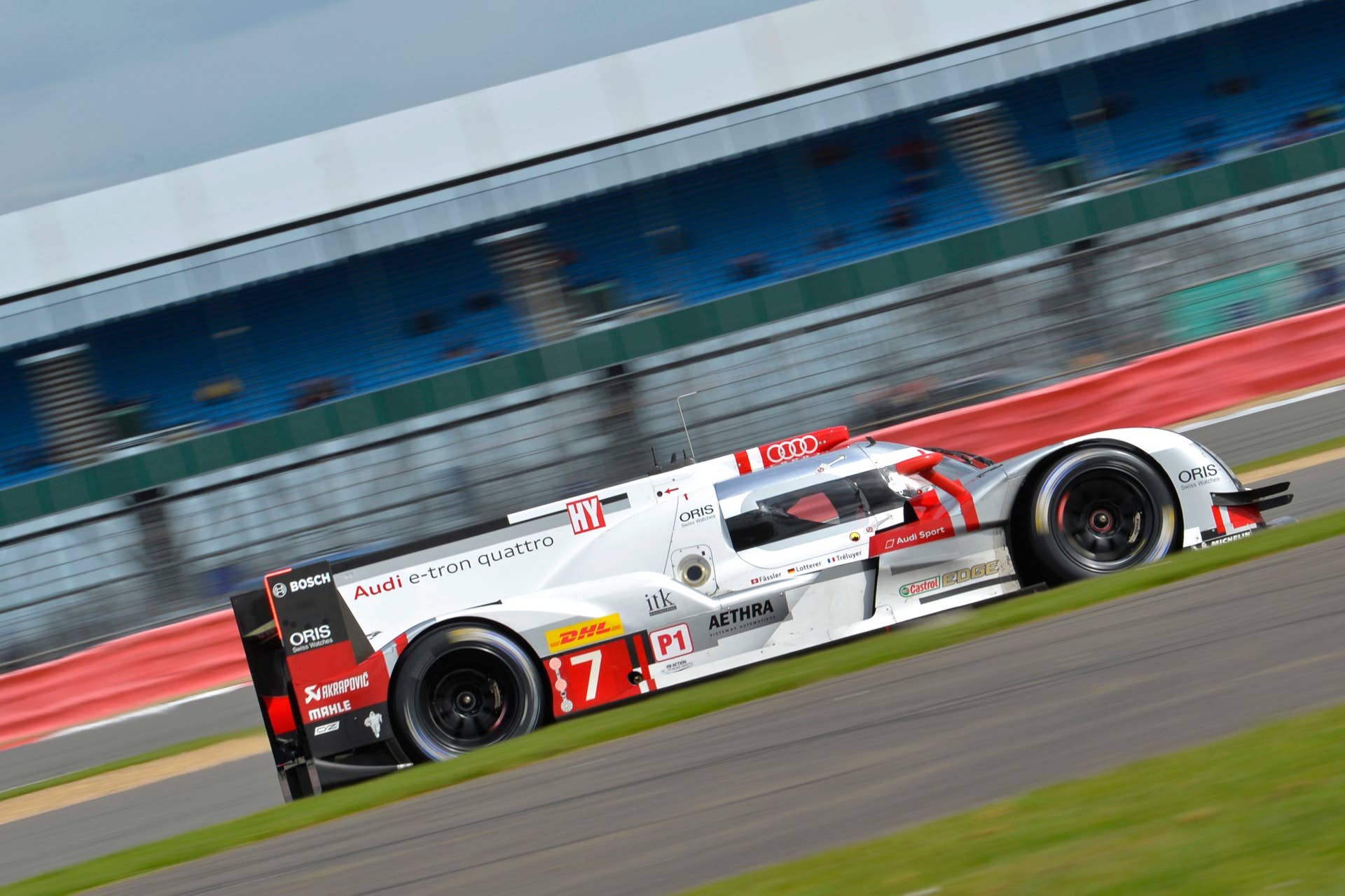 Audi R18 e-tron quattro #7 (Audi Sport Team Joest), Marcel Faessler, Andr Lotterer, Beno t Tr luyer