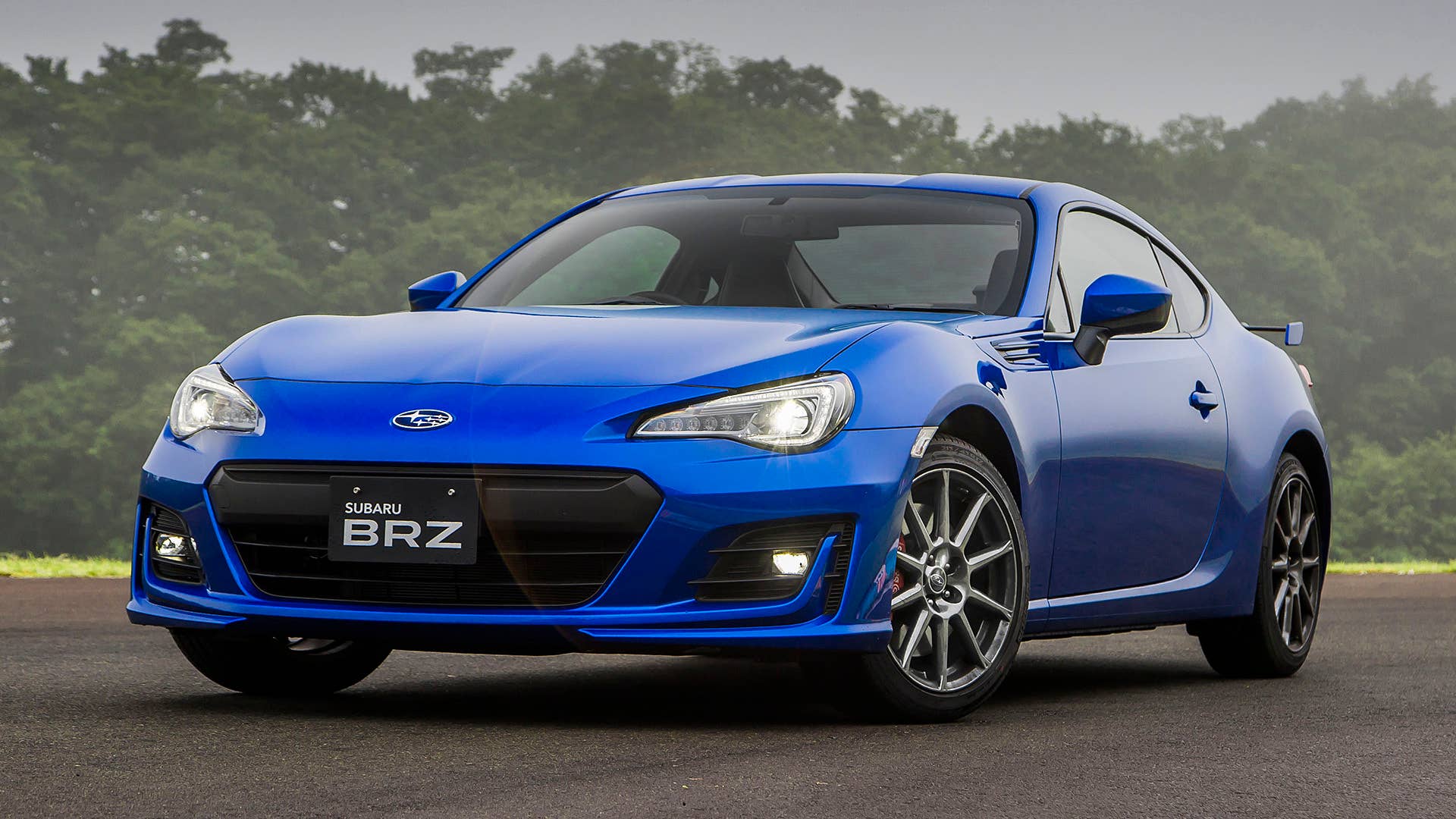 2017 Subaru BRZ front 3/4 view
